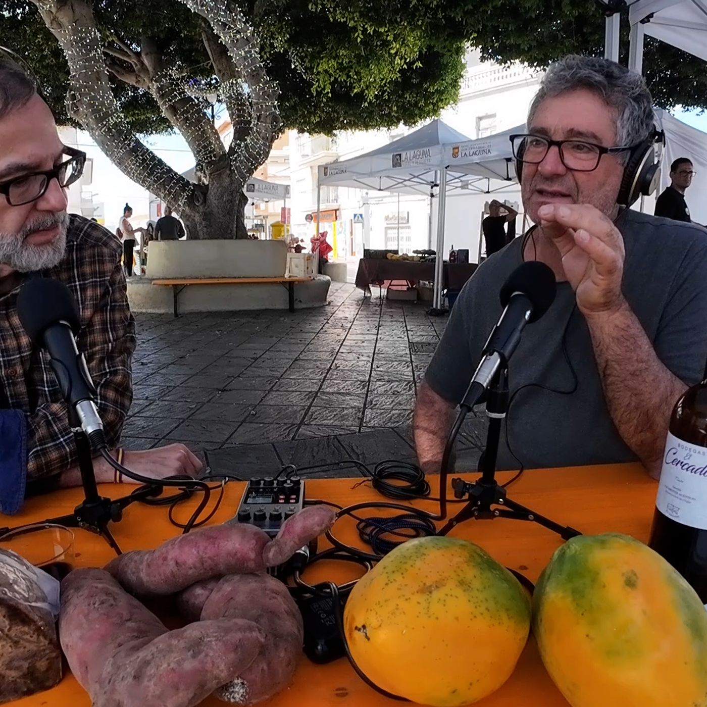 Miguel López, ante todo agricultor y siempre "tira del carro", aunque no se lo pidas