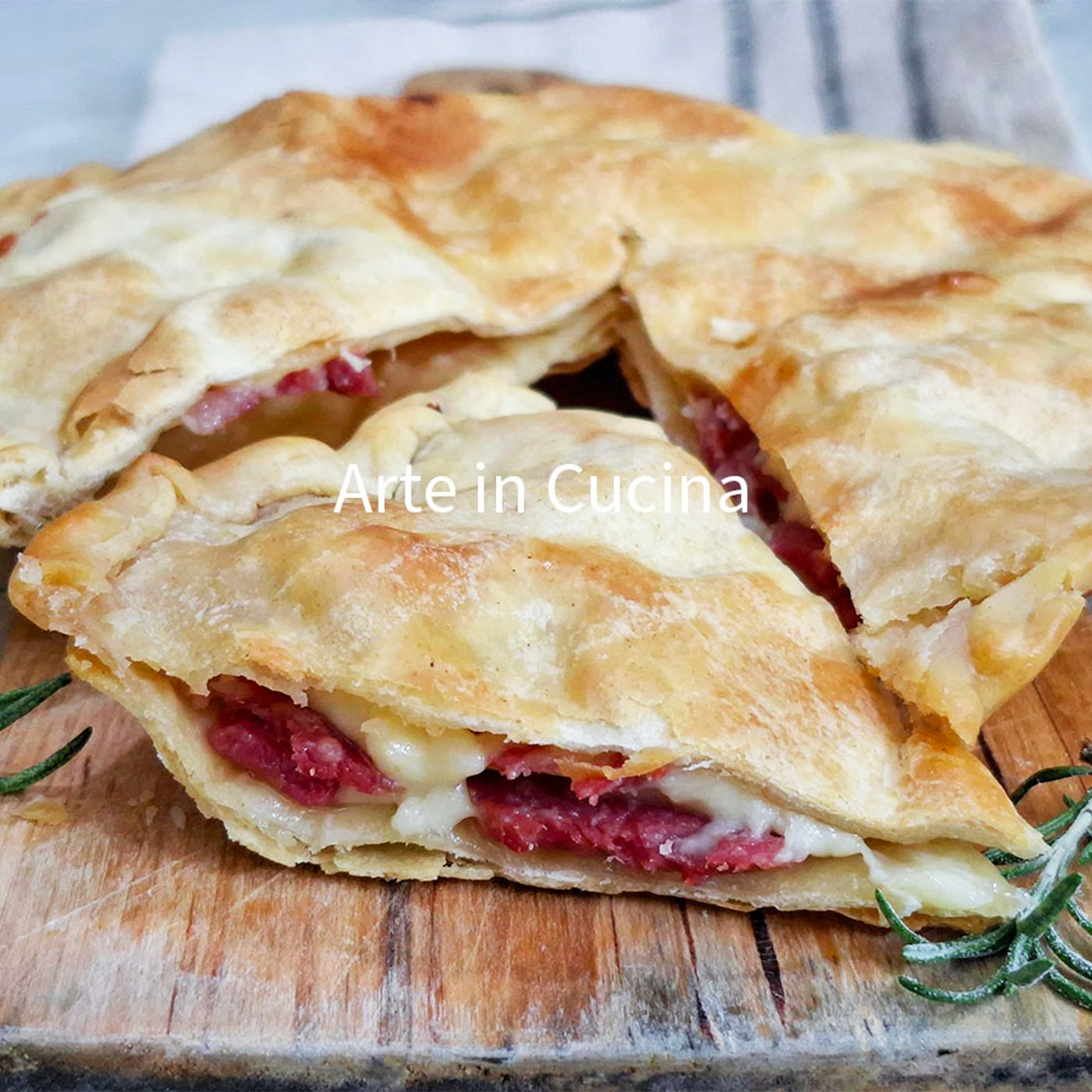 SCROCCHIARELLA SALAME e formaggio