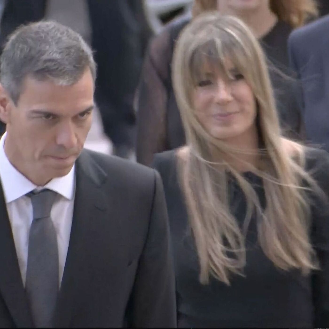 Es Noticia: El juez impide a Begoña Gómez acudir a la cumbre de la OTAN episode artwork