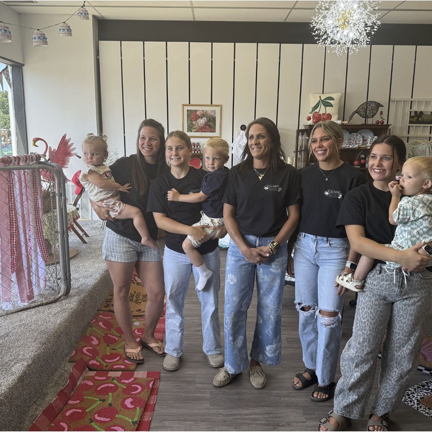 Kalmmd Petals & Presents opens in downtown Mendota episode artwork