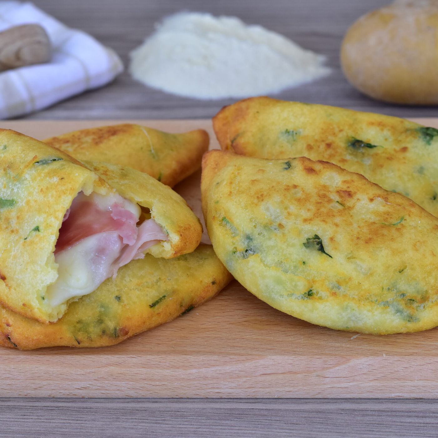 Panzerotti di Patate Ripieni Non Fritti: ricetta veloce episode artwork