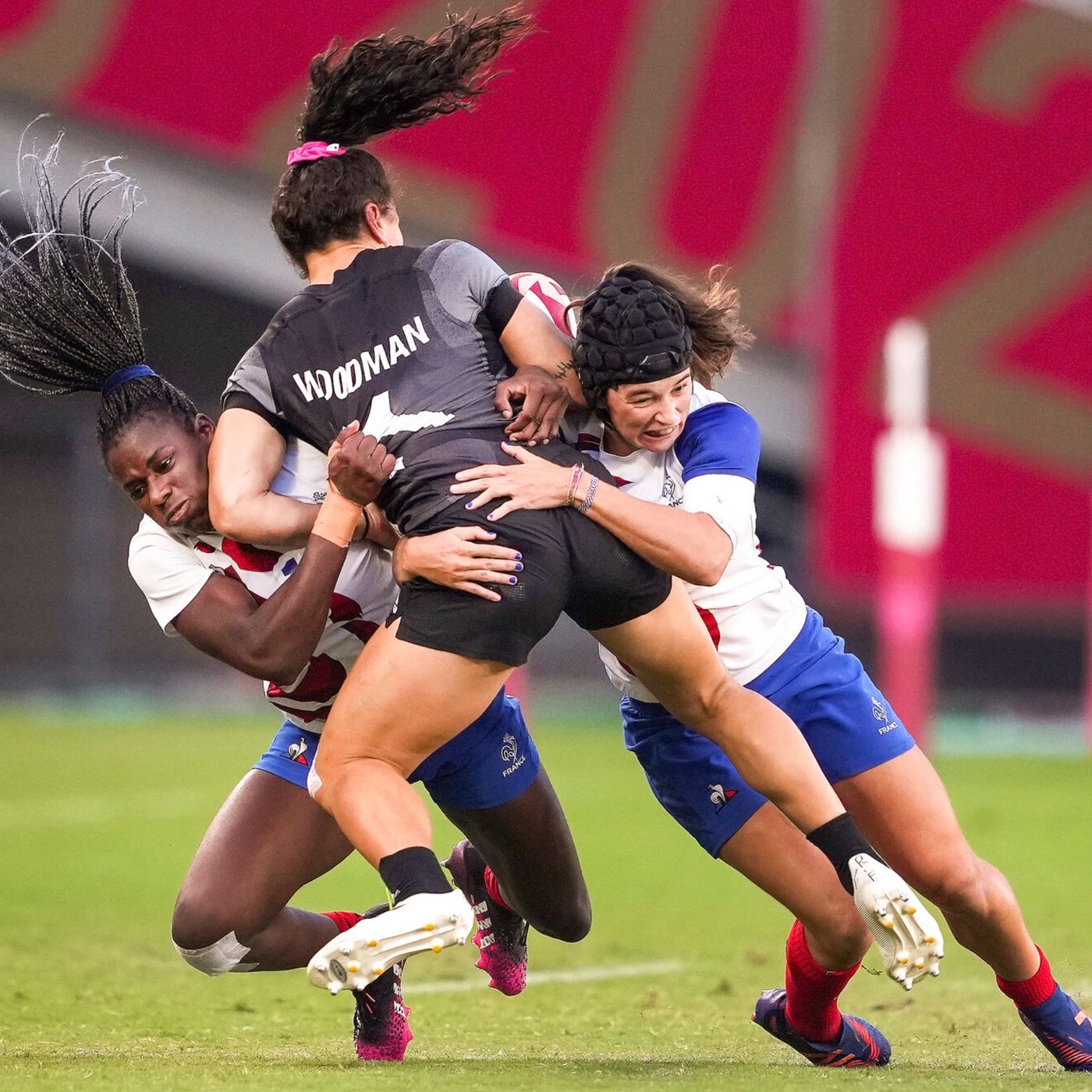 FranciaOggi: Rugby femminile, trionfa la Francia - Bayrou Sotto Pressione - Manipolazione Sessuale per Evitare Inincroci tra Orche