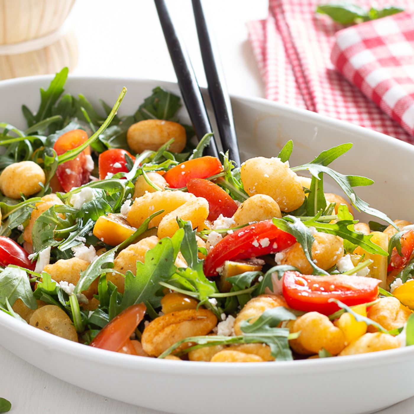 Insalata di gnocchi con pomodorini e feta episode artwork