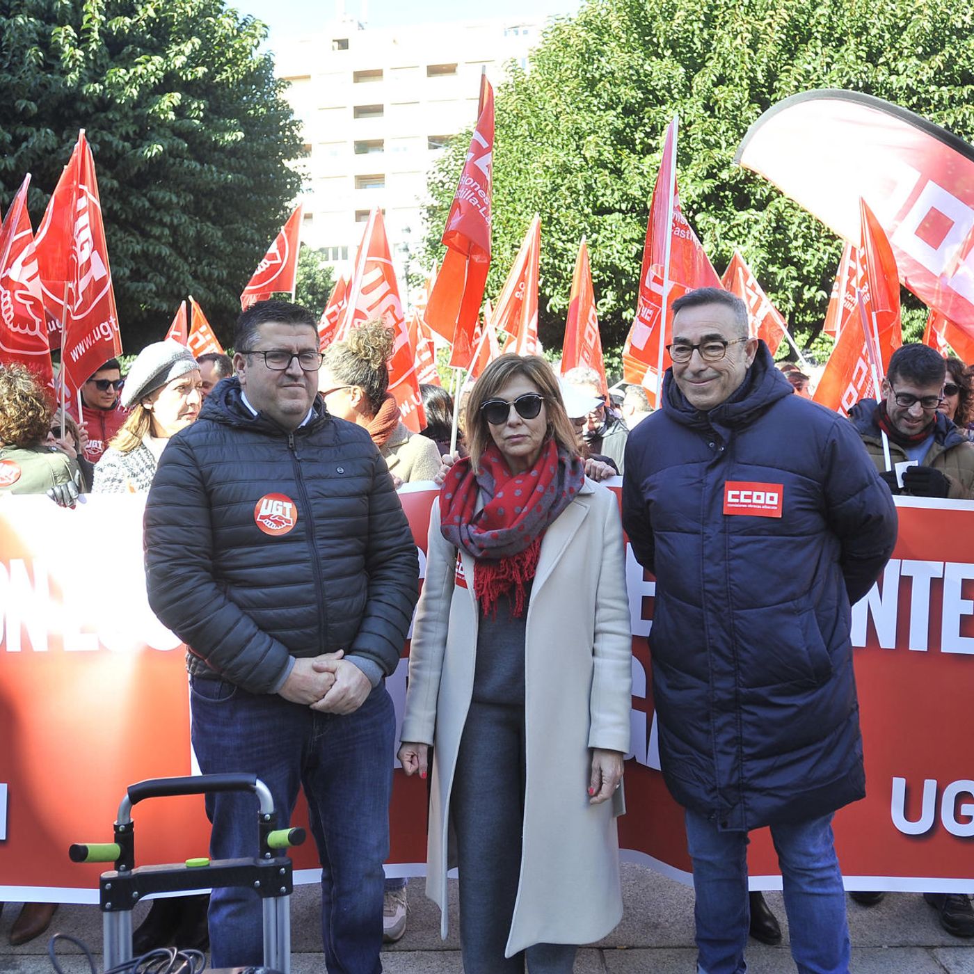 La República de los Tonnntos: Sánchez "compra" las protestas de los sindicatos contra la oposición