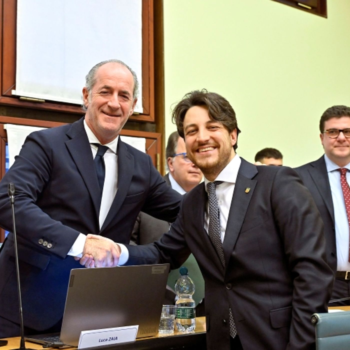 Prima seduta del consiglio regionale. Zaia eletto presidente: “Non voterò alcun provvedimento”