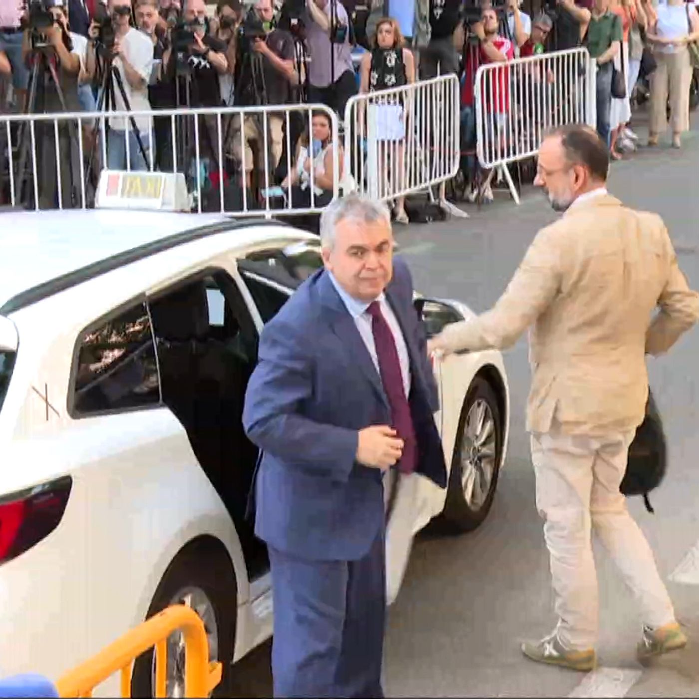 Tertulia de Cuesta: El registro de la UCO a Acciona que acorrala aún más a Santos Cerdán