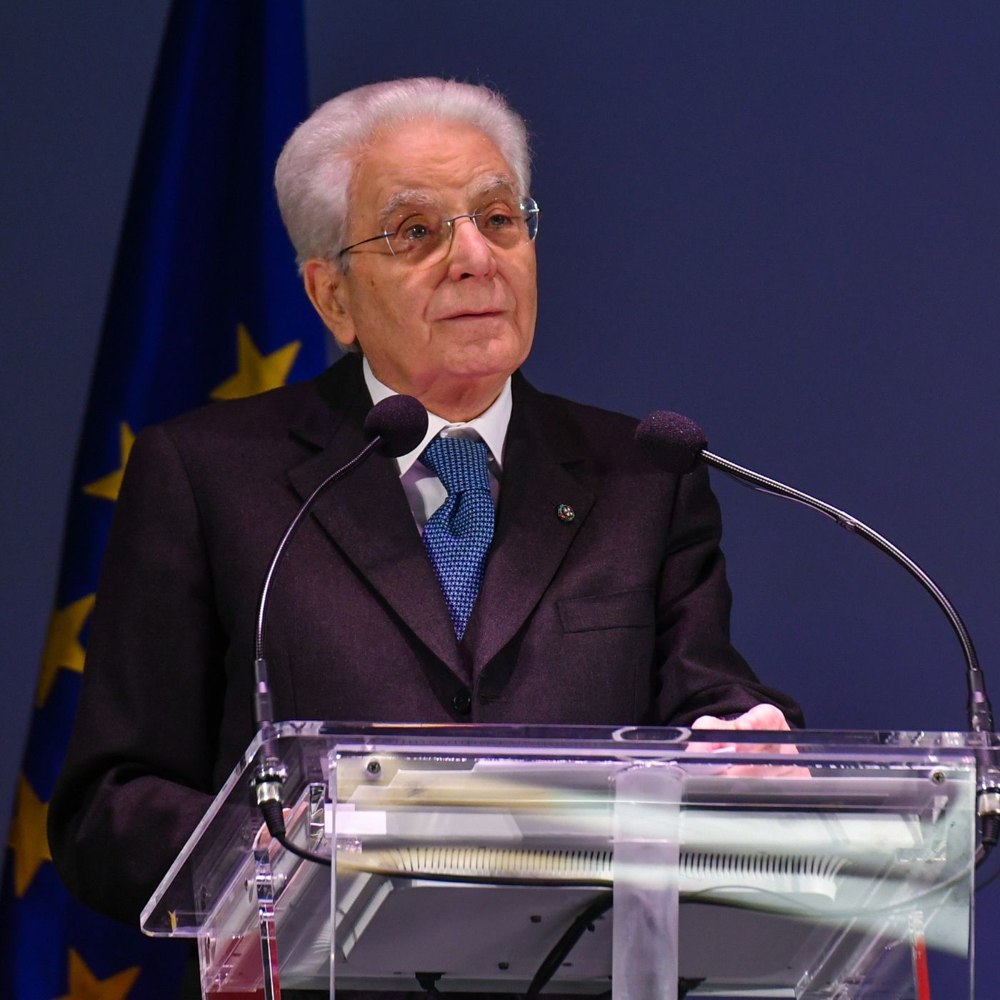 Il punto di vista di Mattarella su diritto di asilo e corte Ue | 17/12/2024 | Il Corsivo episode artwork