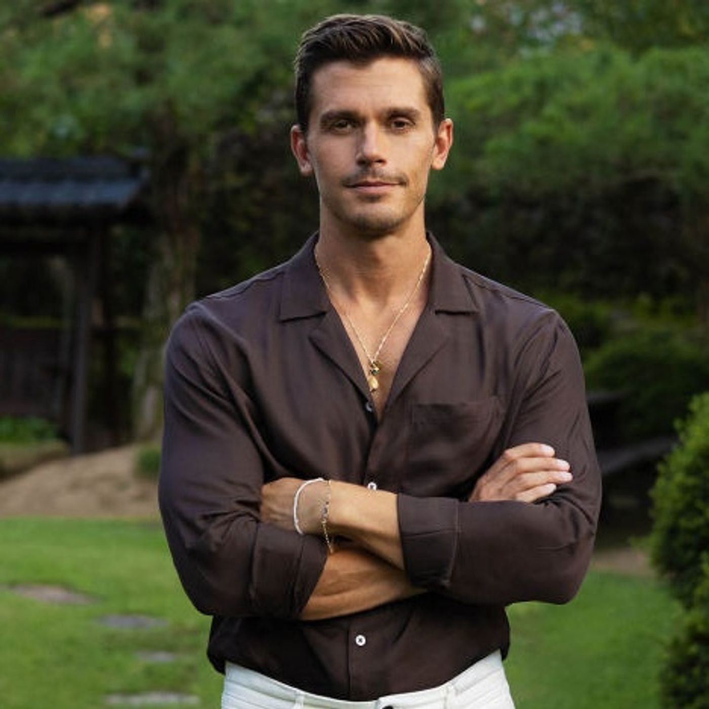 Chef and TV Personality Antoni Porowski shares recipes for summer cooking #summercooking #antoniporowski episode artwork
