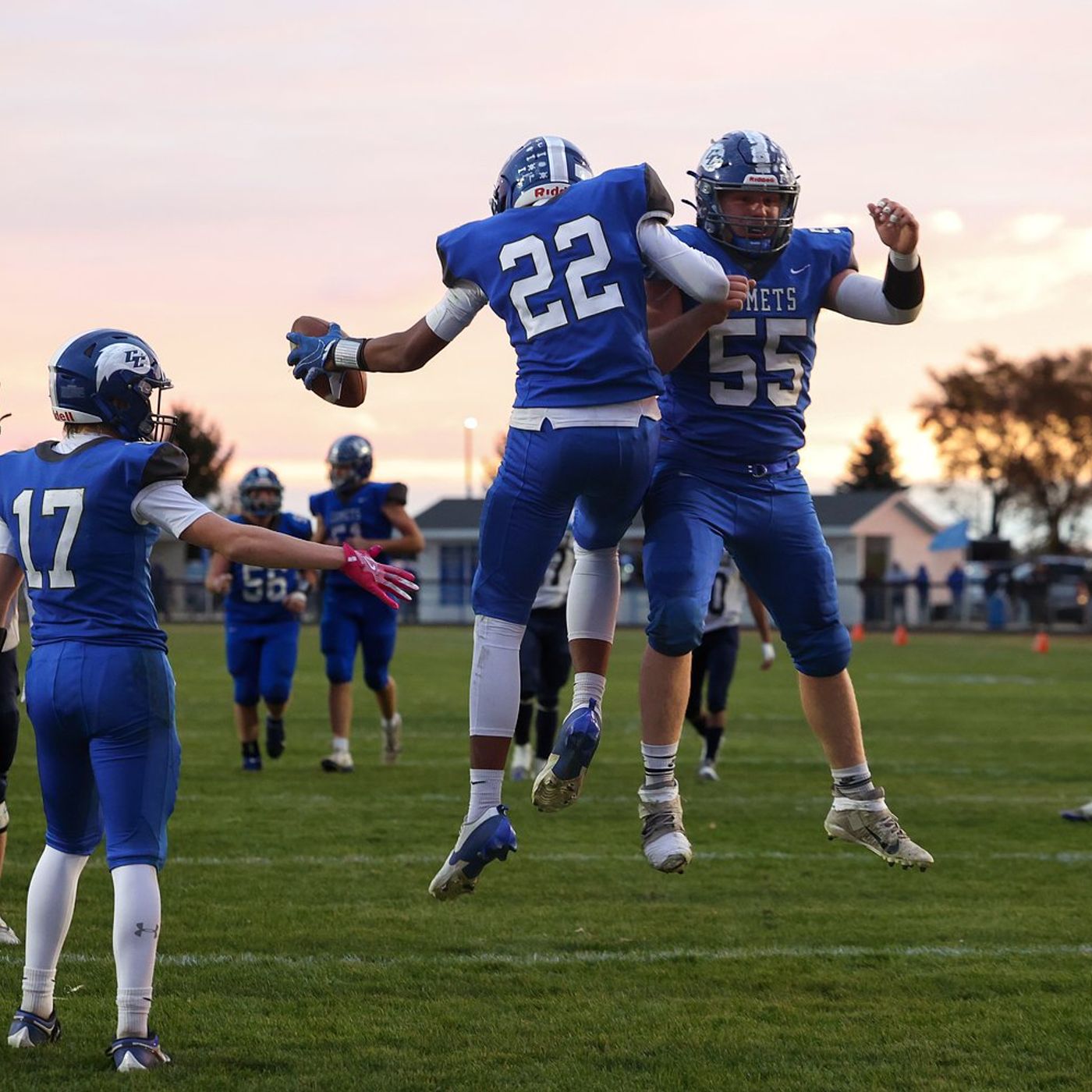 Clifton Central downs Knoxville 24-6 for first playoff win since 2019 episode artwork