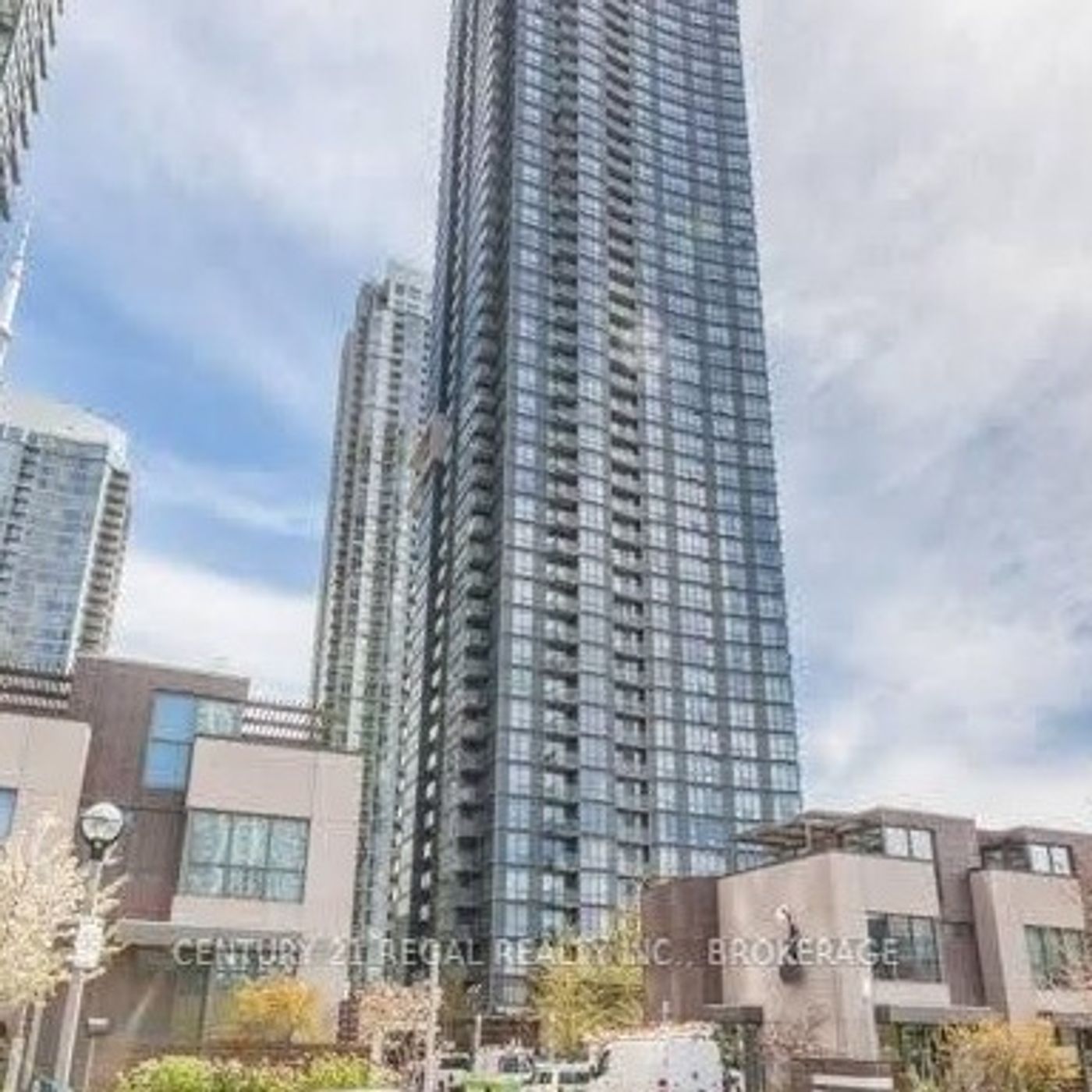 This Condo Has a Podcast: 1 bed unit for $499K! episode artwork