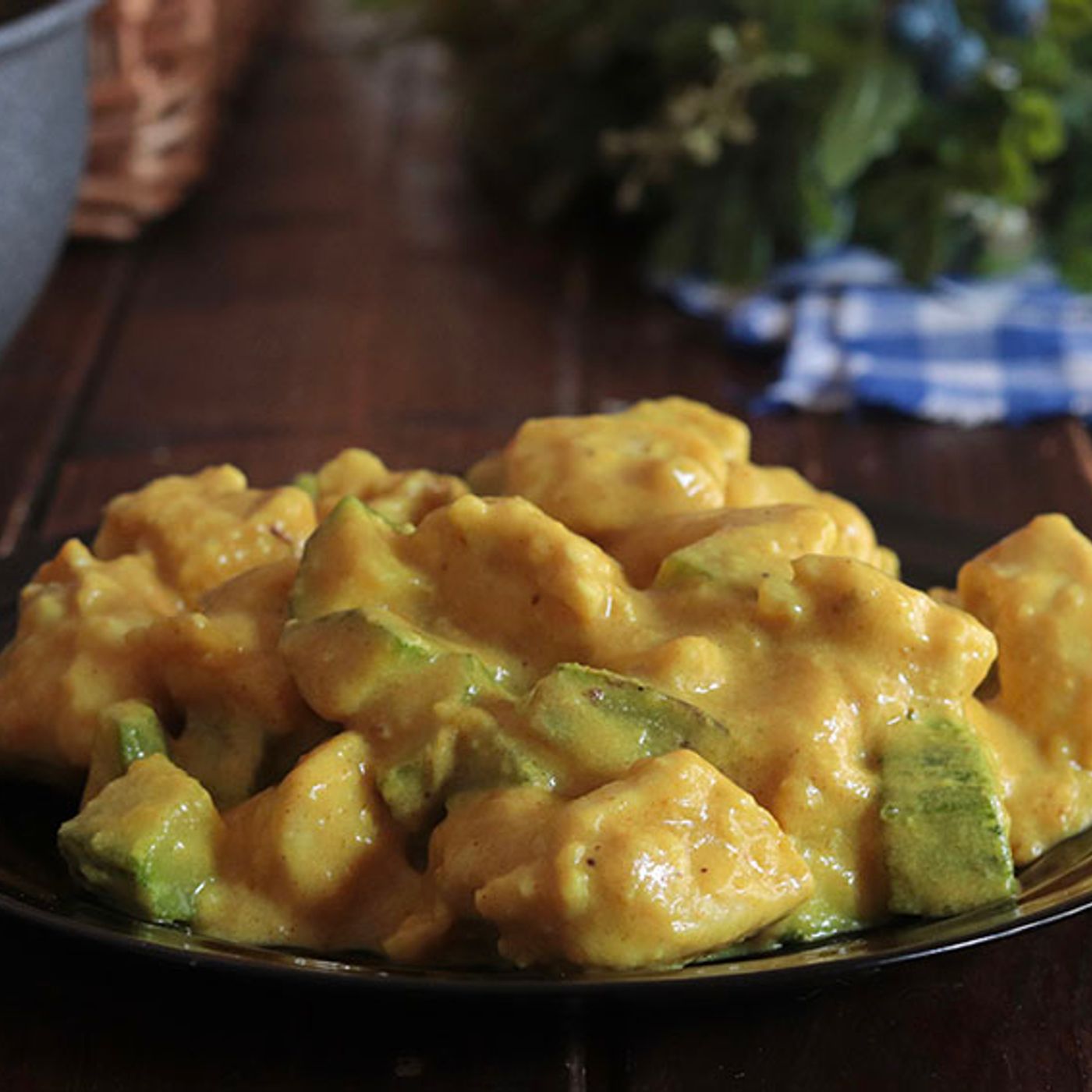 Pollo e zucchine al curry