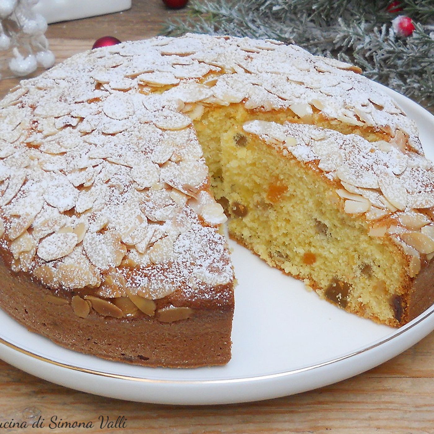 Torta panettone, la torta che profuma di Natale con uvetta e canditi episode artwork