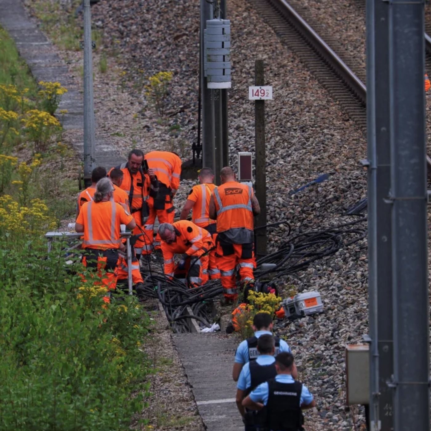 DDD 391: Paris Train Cables Sabotaged + Headlines