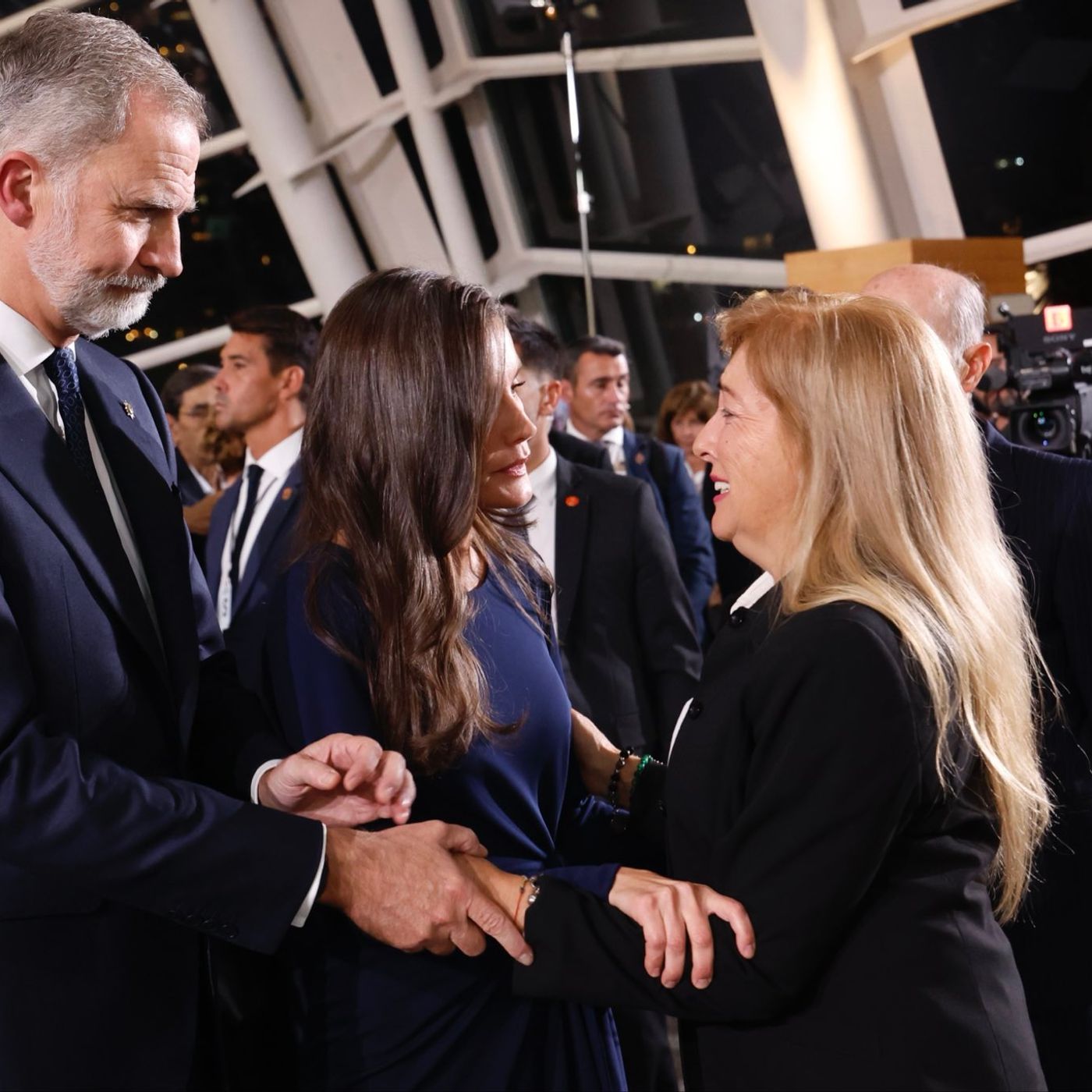 El día en 15 minutos: Sánchez vuelve a usar al rey de parapeto con las víctimas de la DANA
