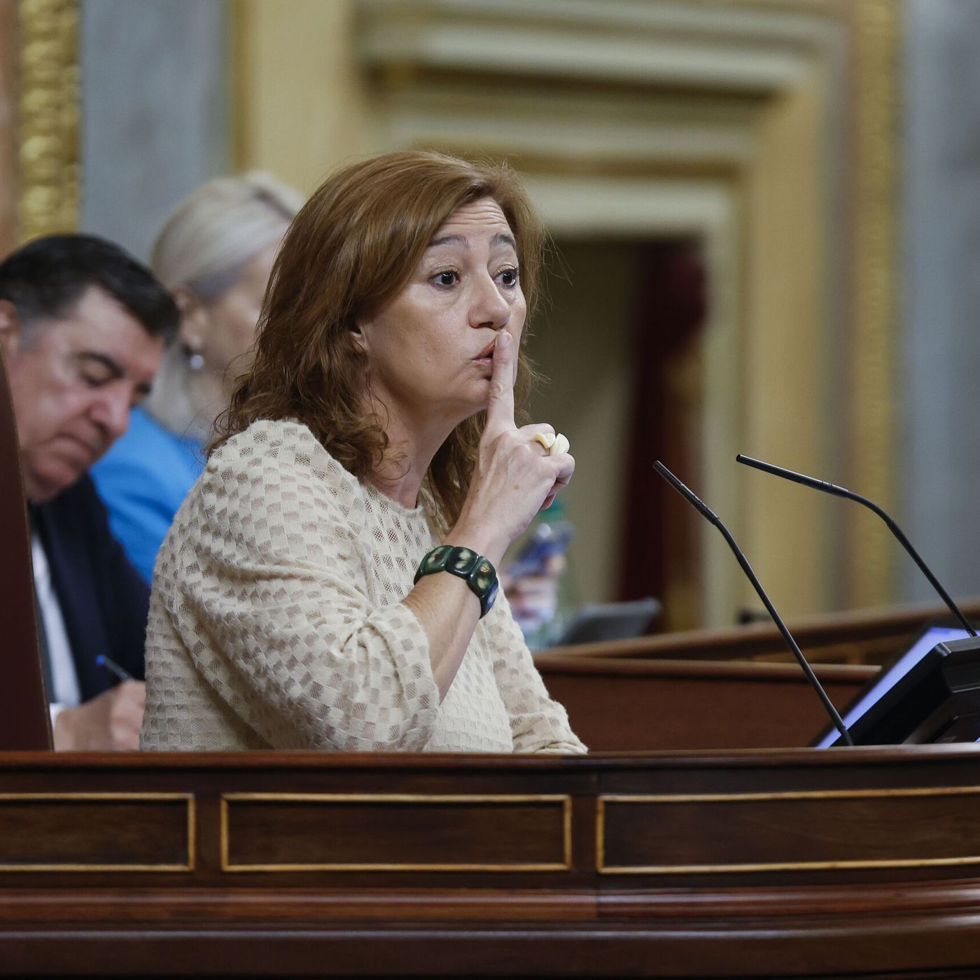 La República de los Tonnntos: La cobardía de Francina Armengol