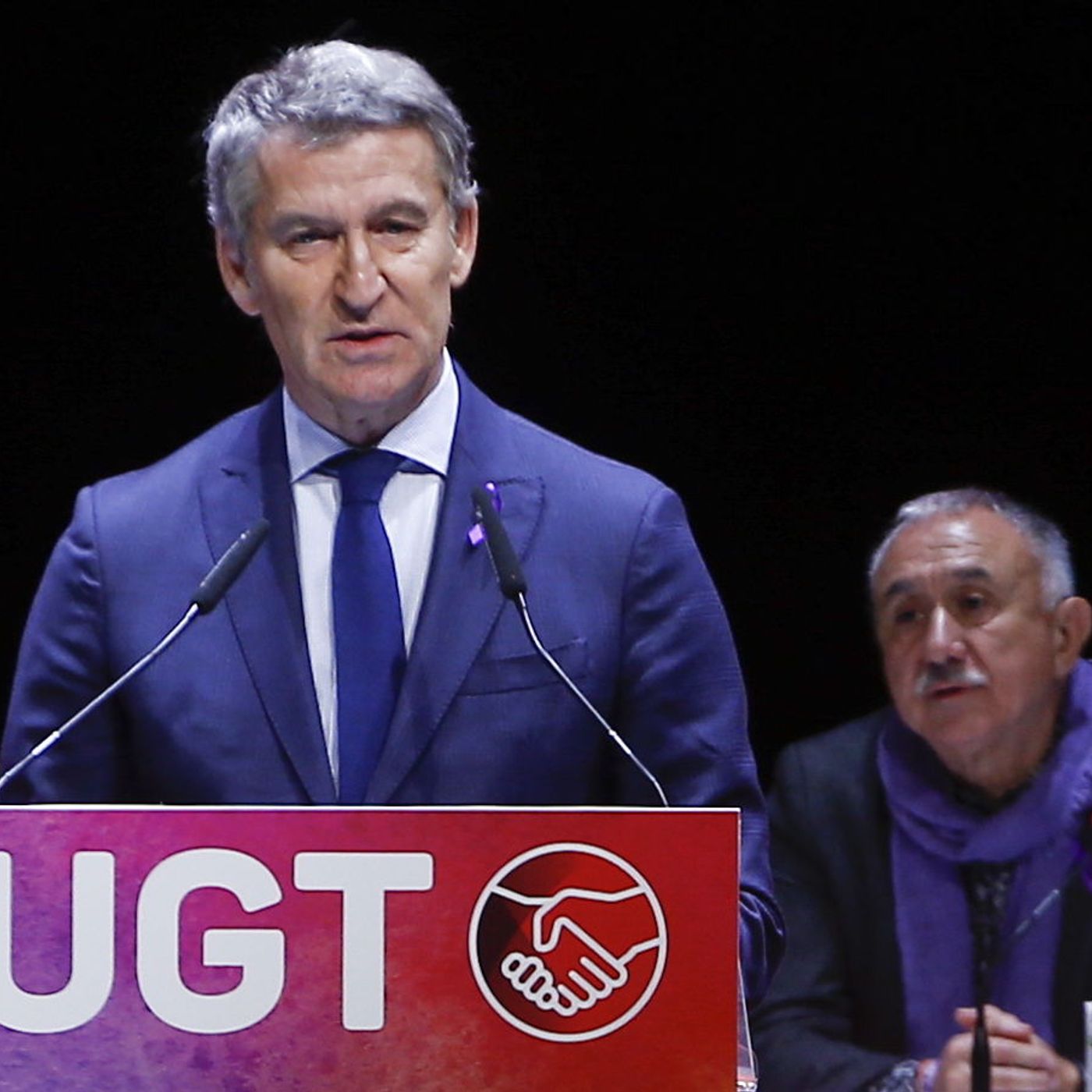 La República de los Tonnntos: ¿Qué hacía Feijóo en el Congreso de UGT?