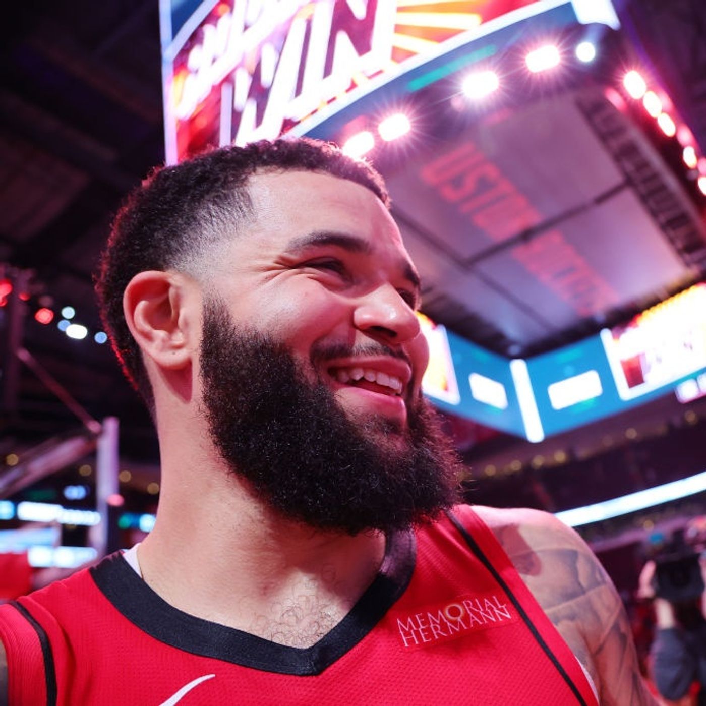 Texans, Rockets BOTH Get Big Wins, Brawls In CFB Rivalry Week, Which H-Town Sports Figure Would You Pardon?