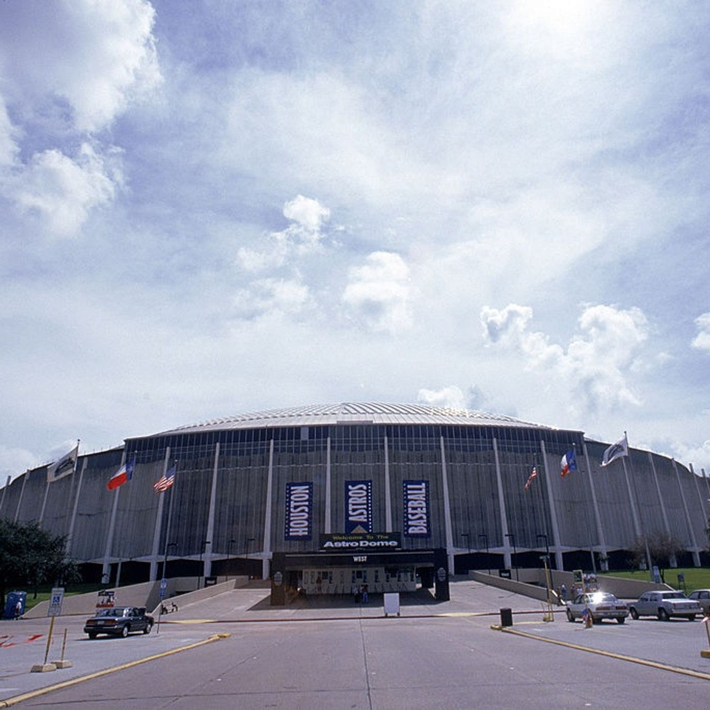 Future Plans For The Astrodome, Altuve Wins Another Silver Slugger, CFP Rankings Are Out