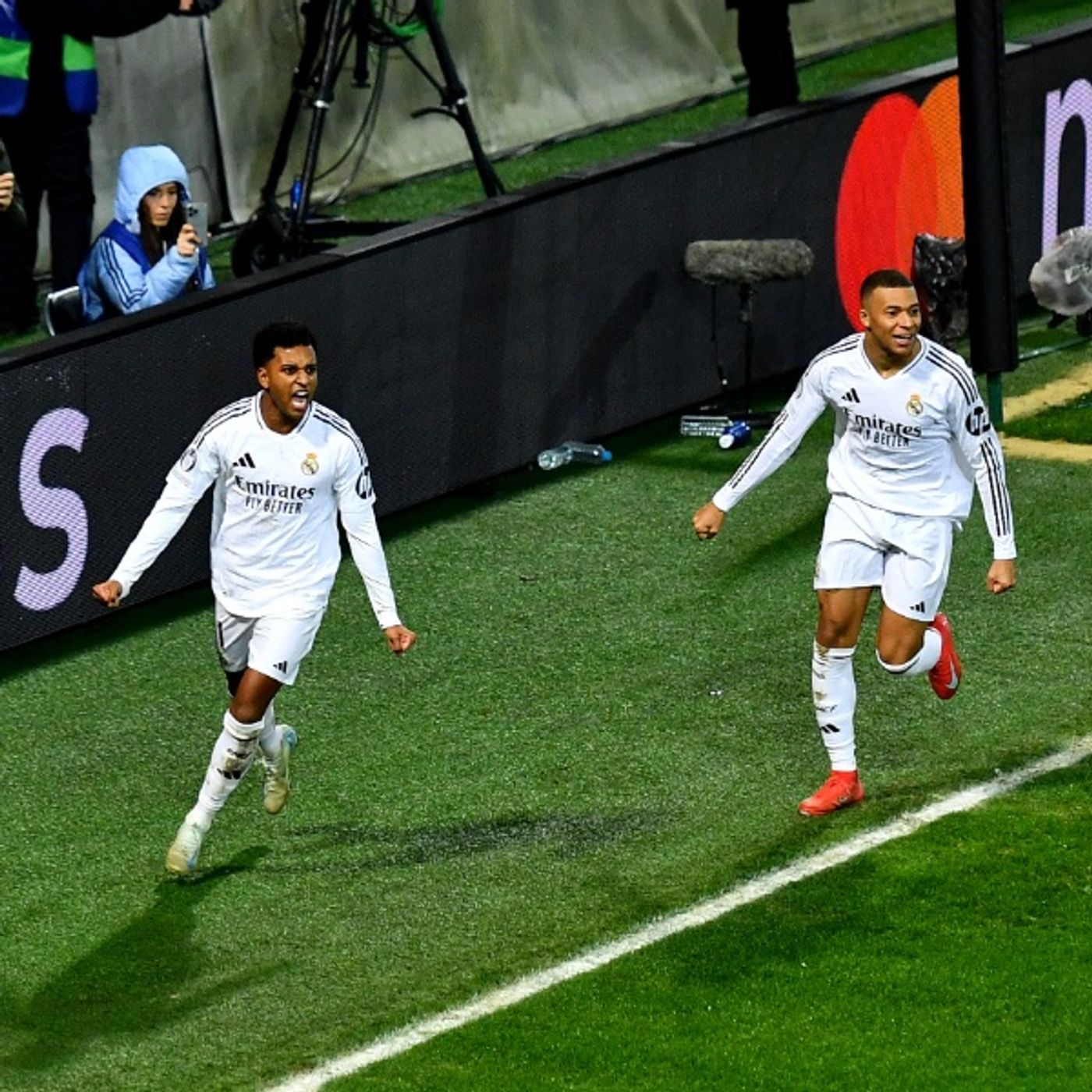Los goles de Carrusel | Los goles del Brest 0-3 Real Madrid | Rodrygo en versión 'súper crack' lideró al Madrid episode artwork