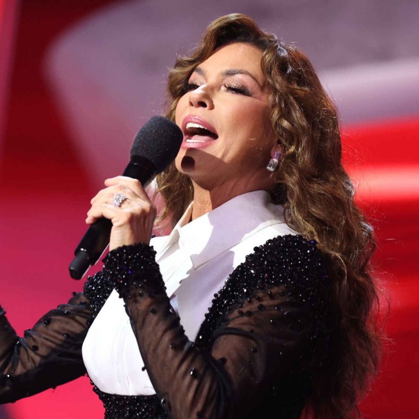 Shania Twain Finally Plays Her Dream Gig: A Tiny Dive Bar in Toronto