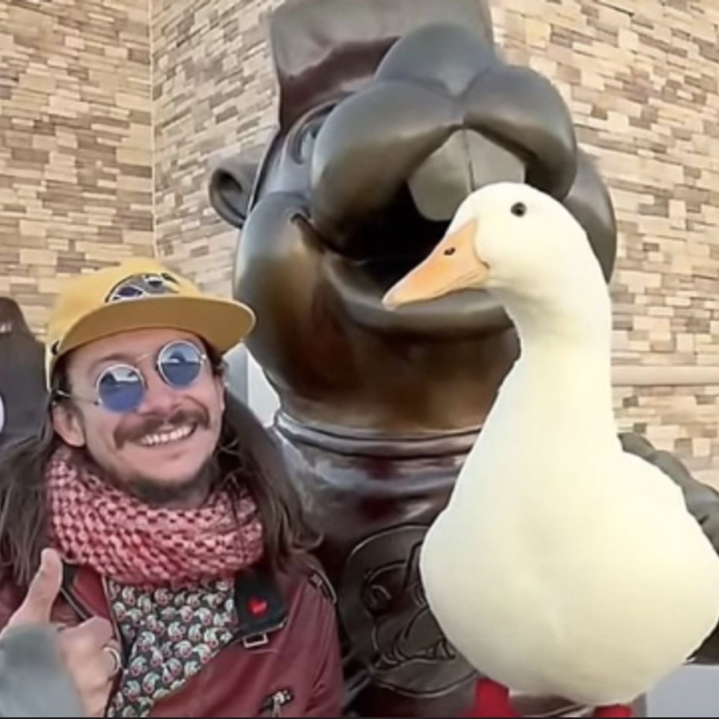 DDD 337: Man and Duck banned from Buc-ee's Chain + Headlines