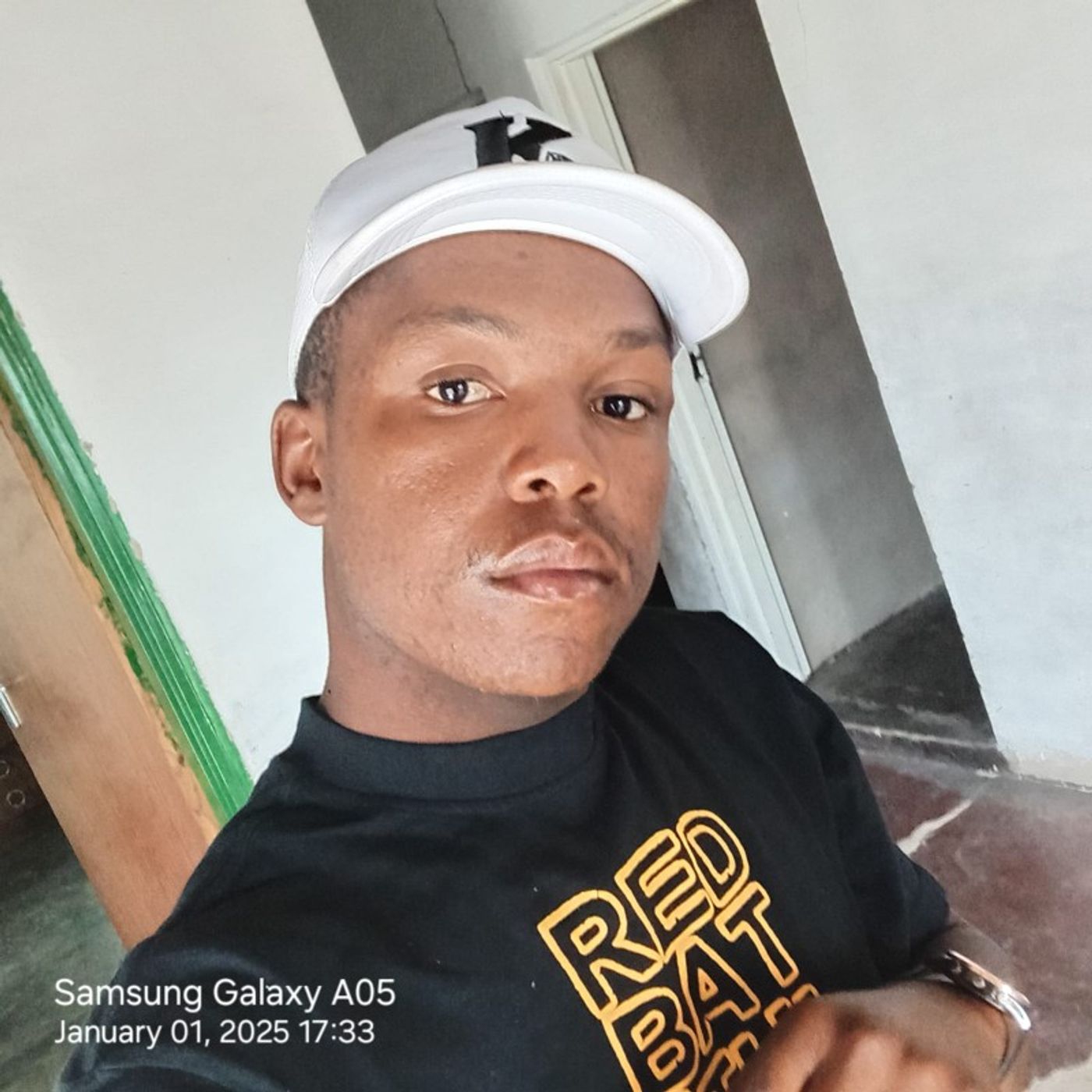 Afternoon chillers le Uncle tee on MonyakaOnline FM