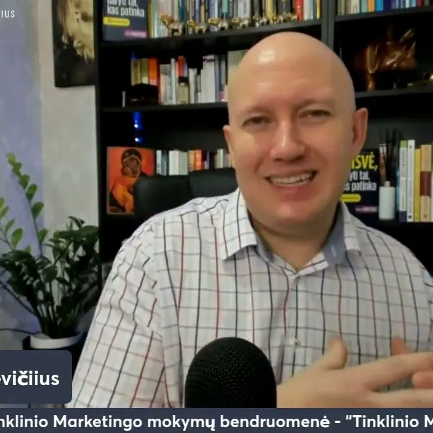 Serija1123 Netemk arklio prie vandens padaryk, kad jis užsinorėtų gerti!