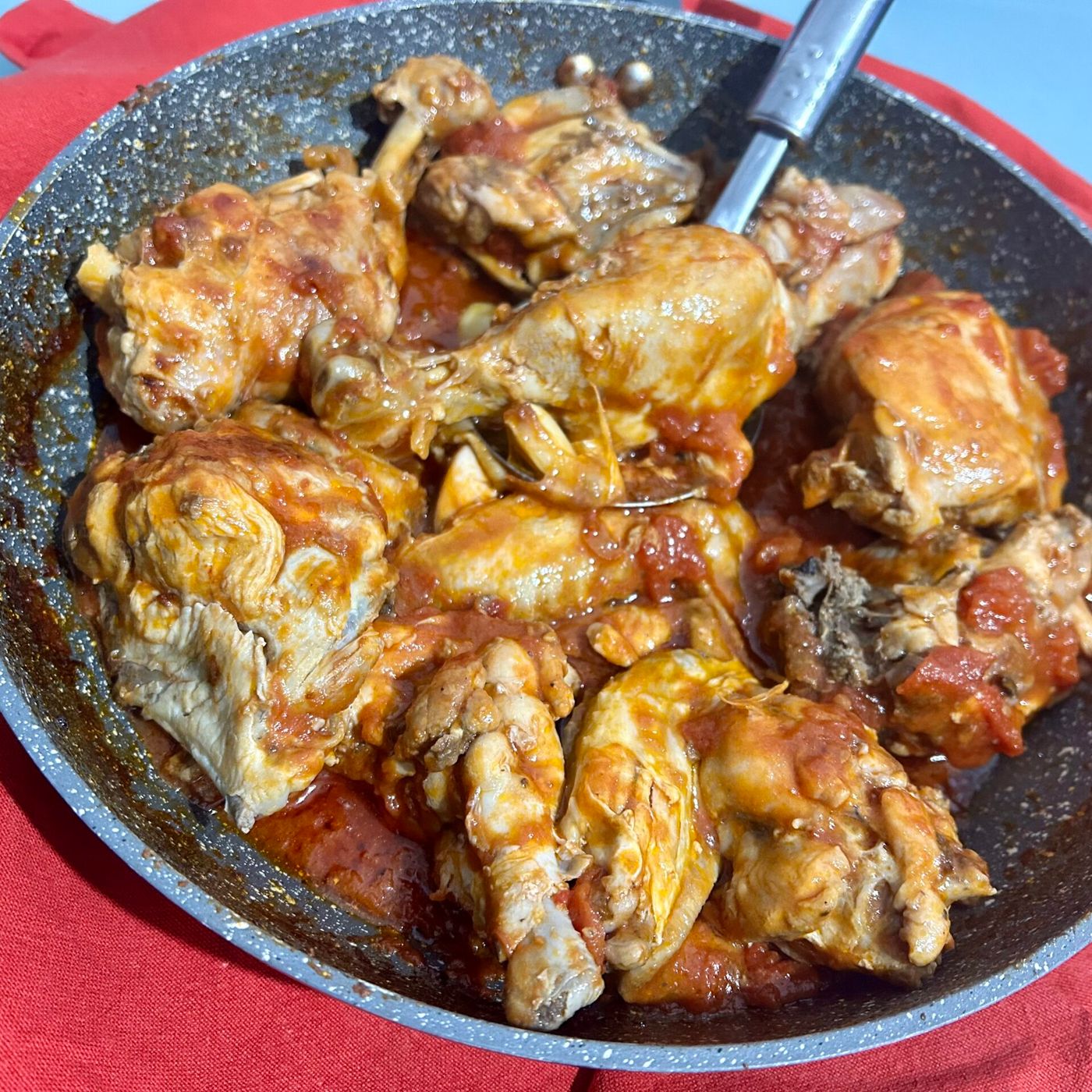 Pollo in padella al pomodoro episode artwork