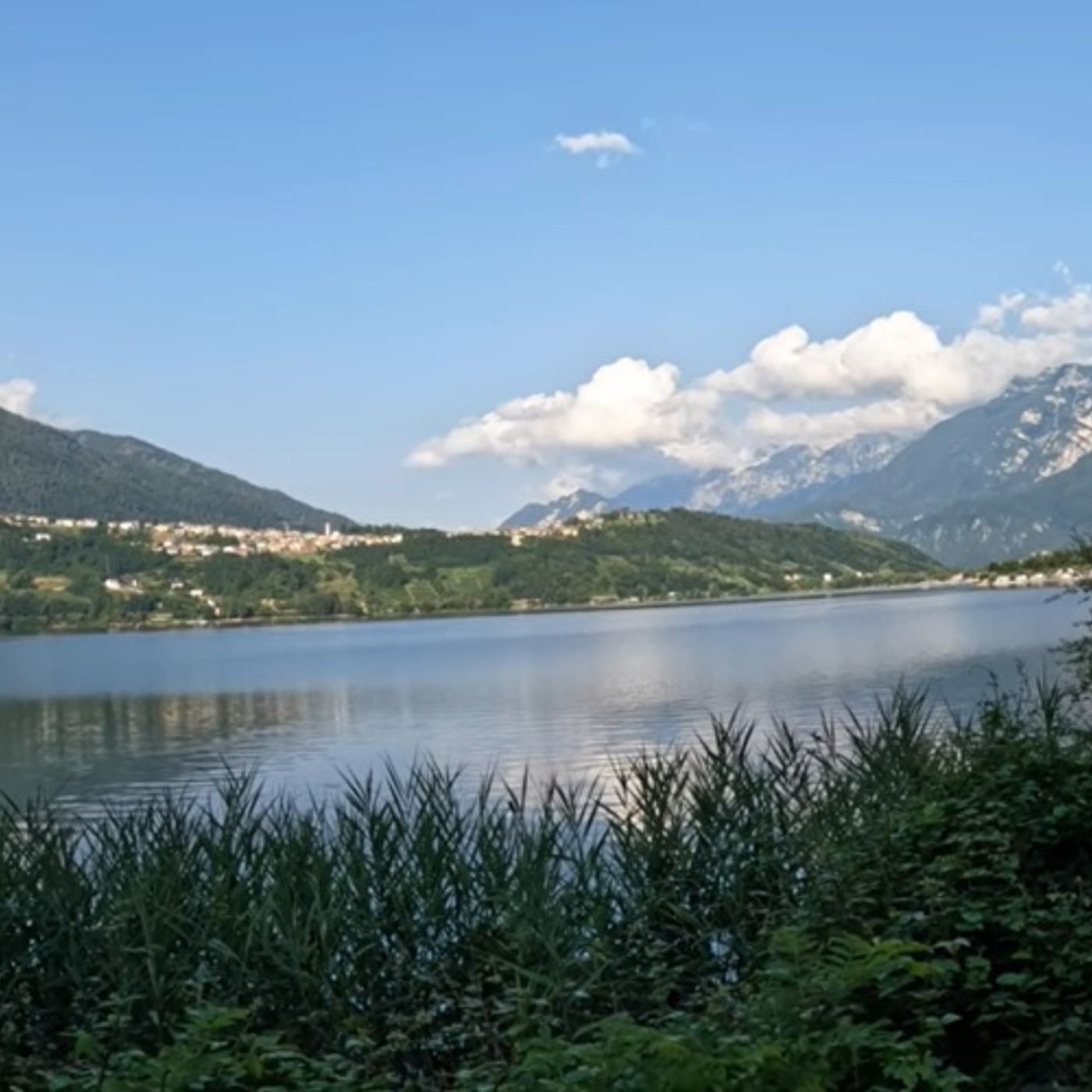 Rischiano di annegare nel lago di Caldonazzo: gravi papà e figlio di 4 anni episode artwork