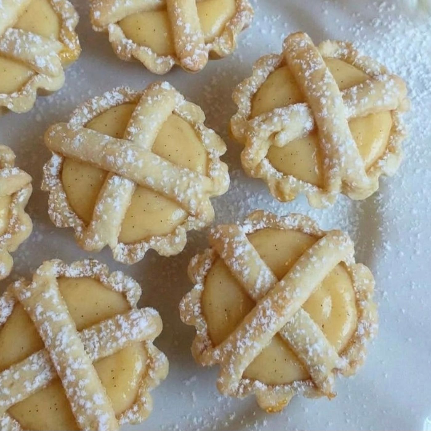 Crostatine mignon con crema pasticcera: dolce ricetta facile come in pasticcera