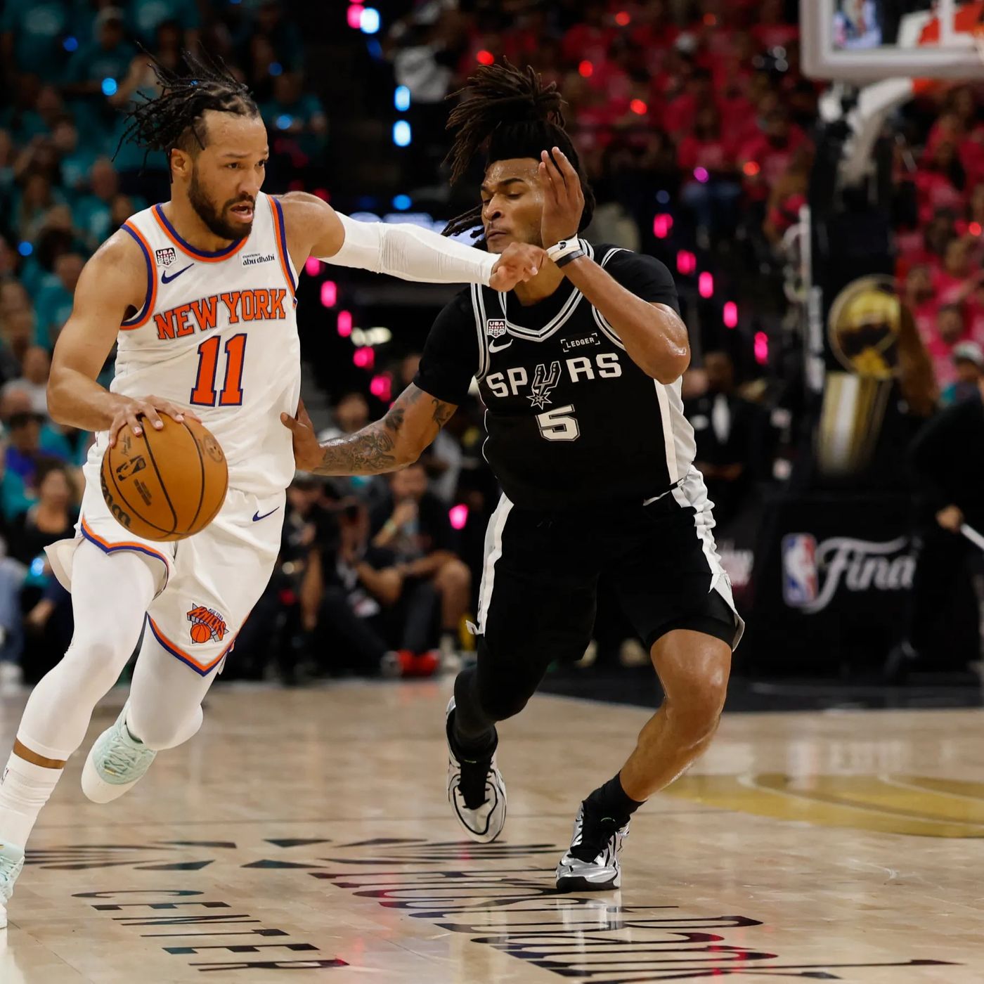 A look at San Antonio and New York City ahead of Spurs-Knicks NBA Finals episode artwork