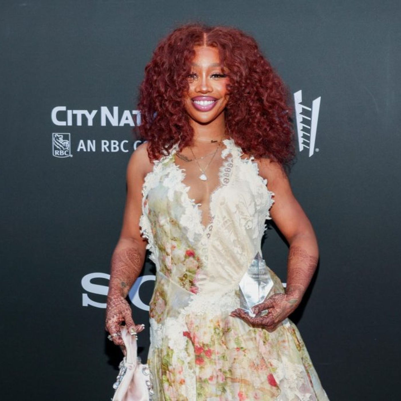 SZA Inducted Into New Jersey Hall of Fame by Danny DeVito episode artwork