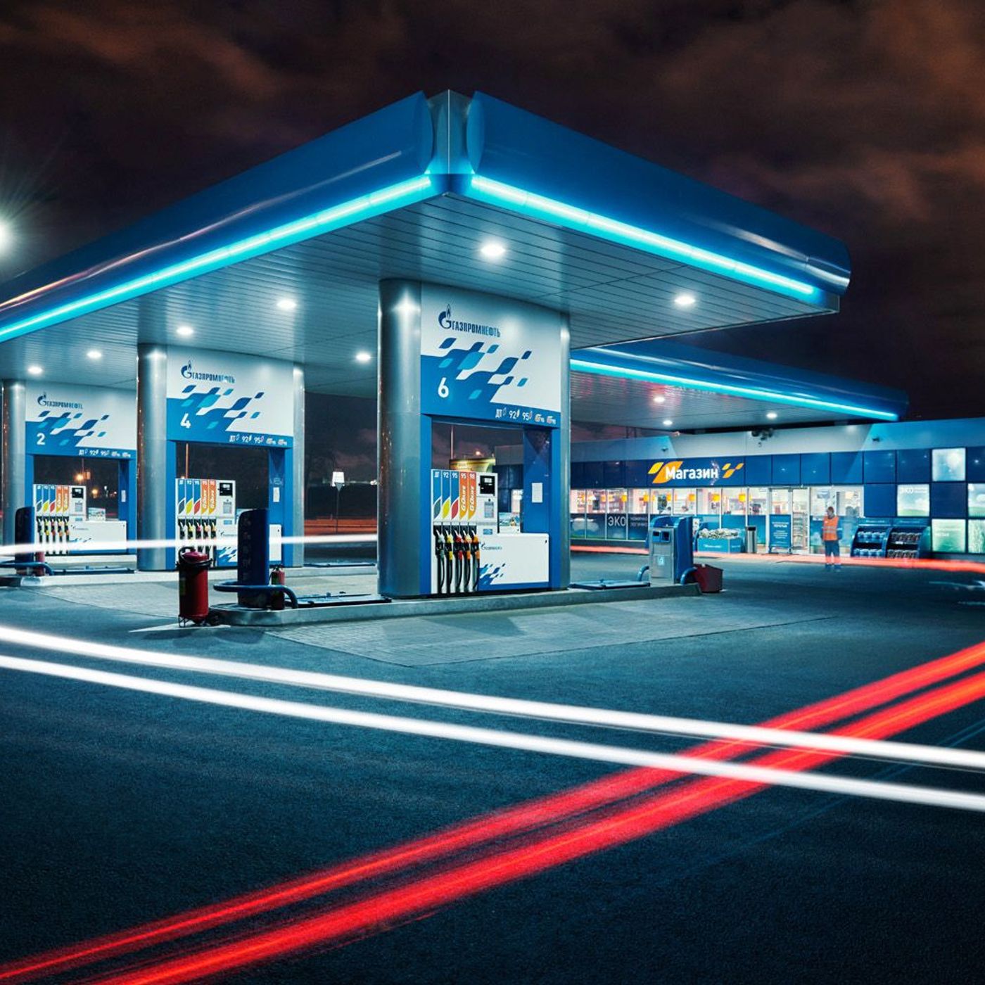 Non scendere dall'auto - Tales from the gas station s1e5 episode artwork