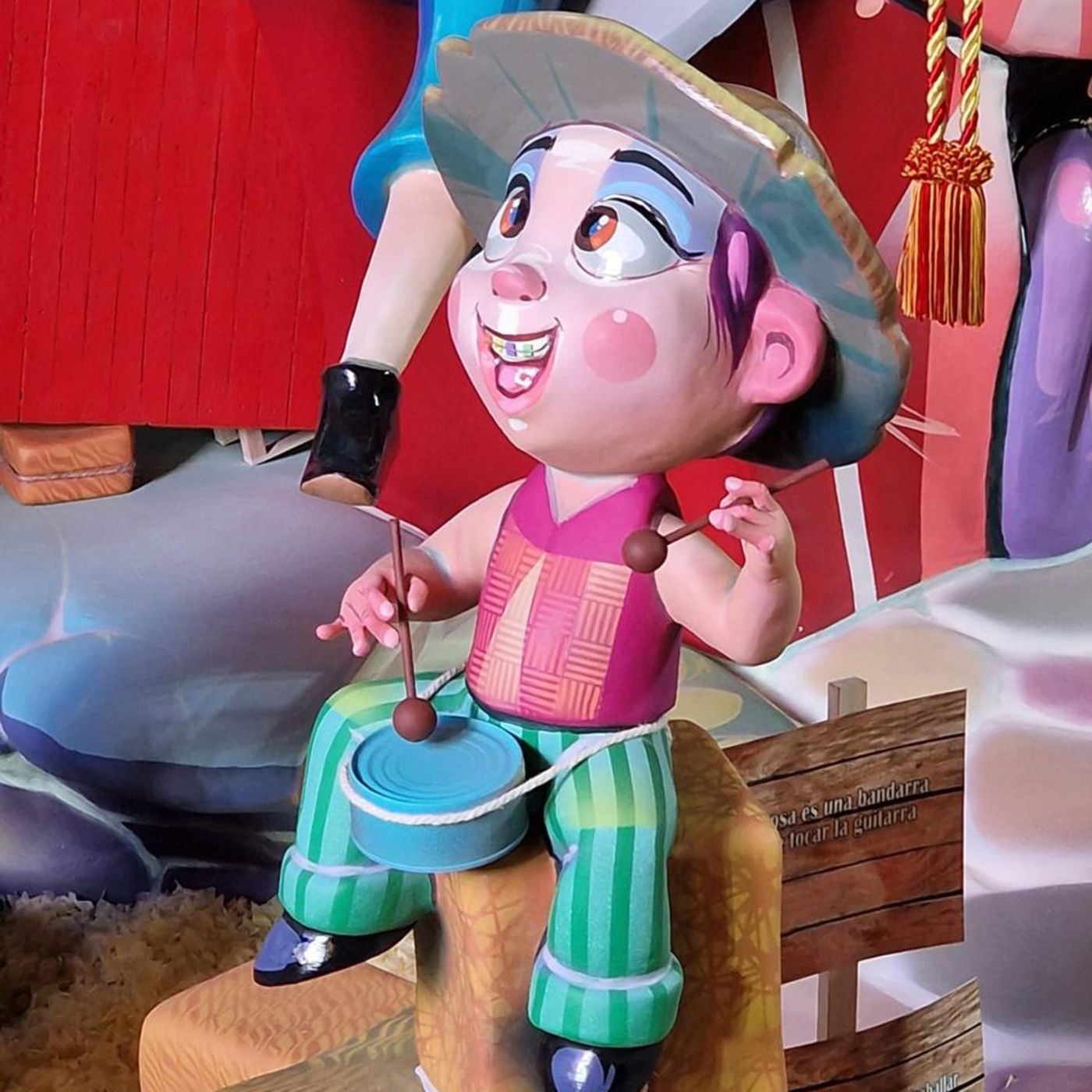 Pepe de Pardal y su tambor en la fallas de Valencia