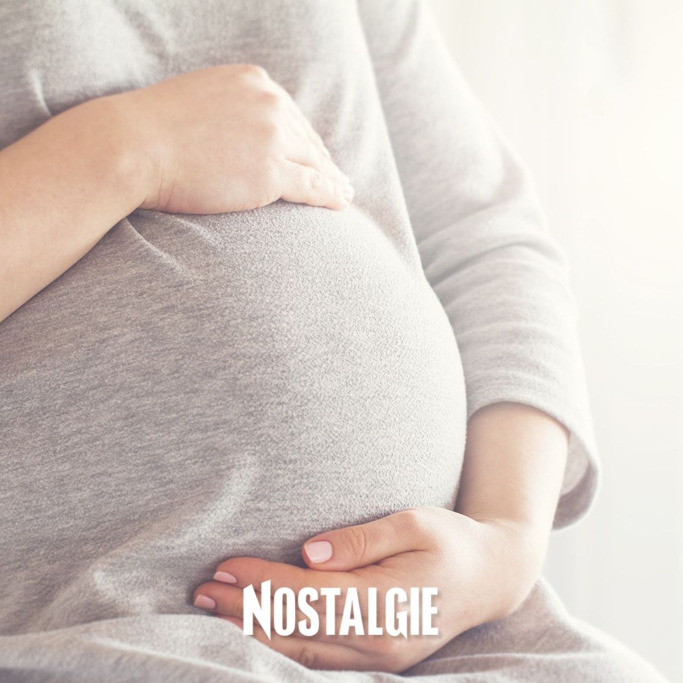 La Clinique en Bois rassemble une équipe pluridisciplinaire pour accompagner la naissance episode artwork
