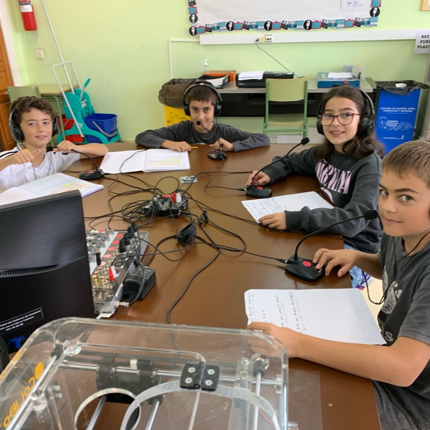 5B Ruben - Luke, David, Martina and Mark interviewing each other in English thumbnail