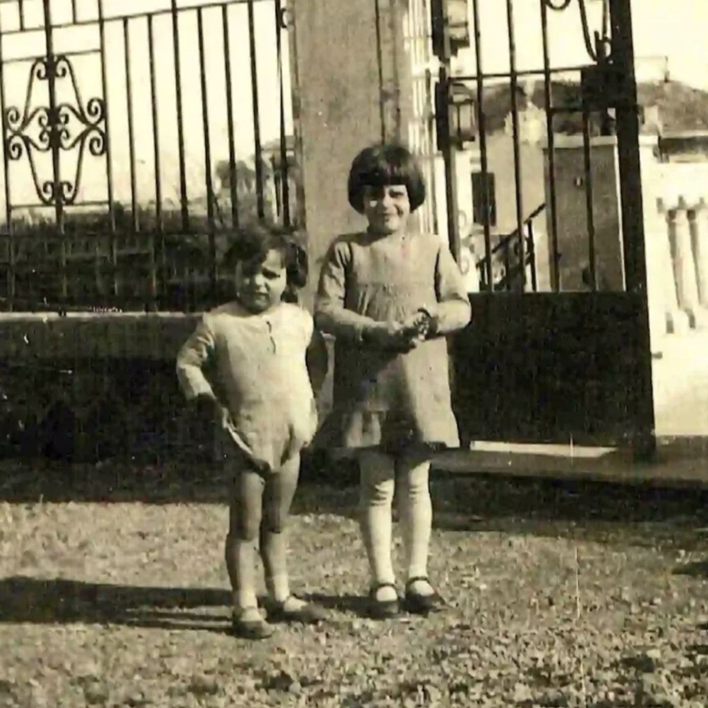 Esperia Donati, nata e cresciuta a Montesacro, racconta la sua infanzia nel quartiere durante la seconda guerra mondiale episode artwork