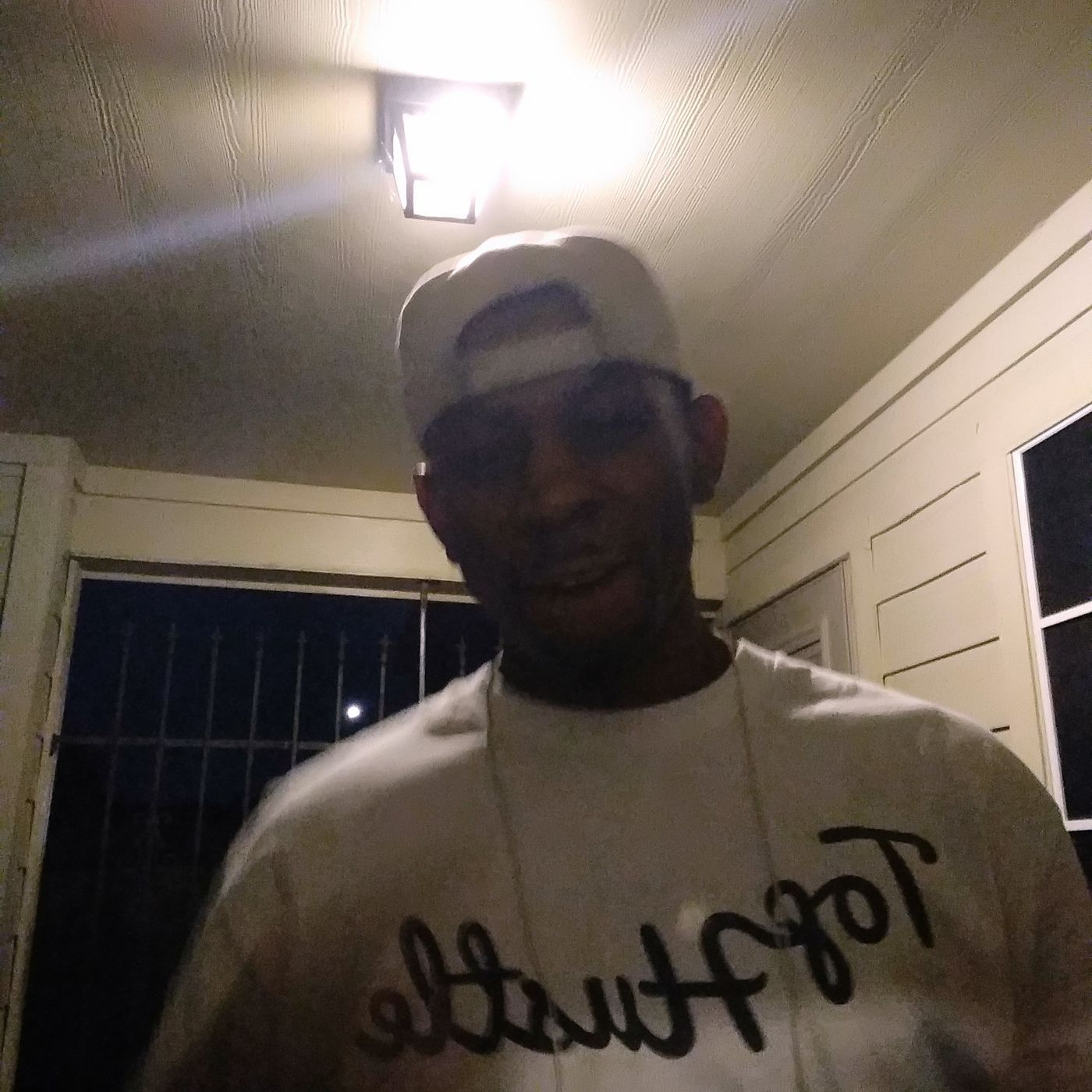 Face paper chasing situation #LARRO cover art