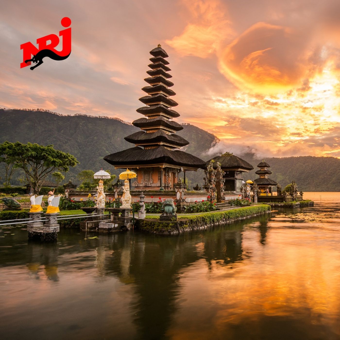 En quête de spiritualité à Bali avec Fiona - Rediff