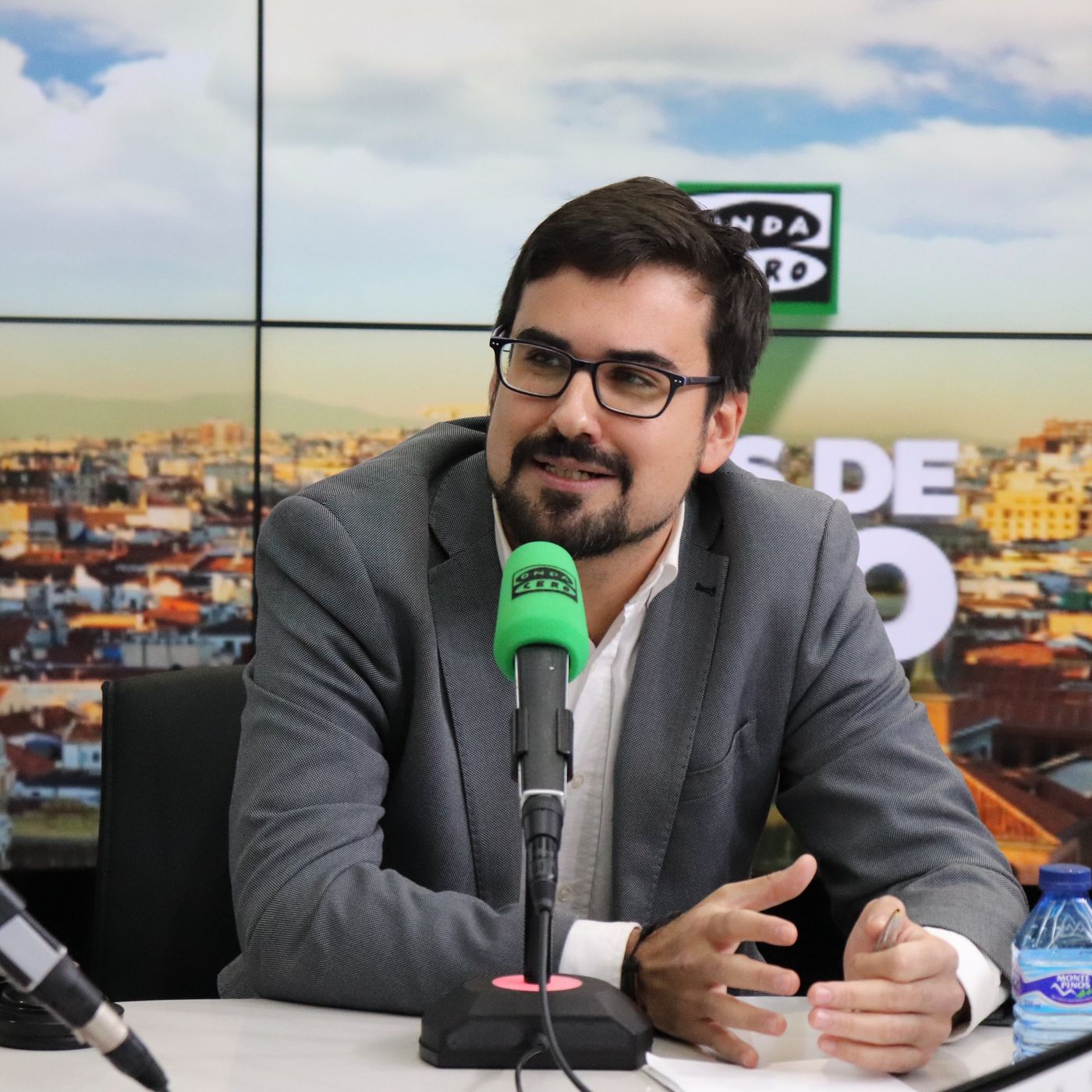 cover of episode Guillermo del Valle: "No puede ser de izquierdas aquel que se arrodilla ante el nacionalismo"