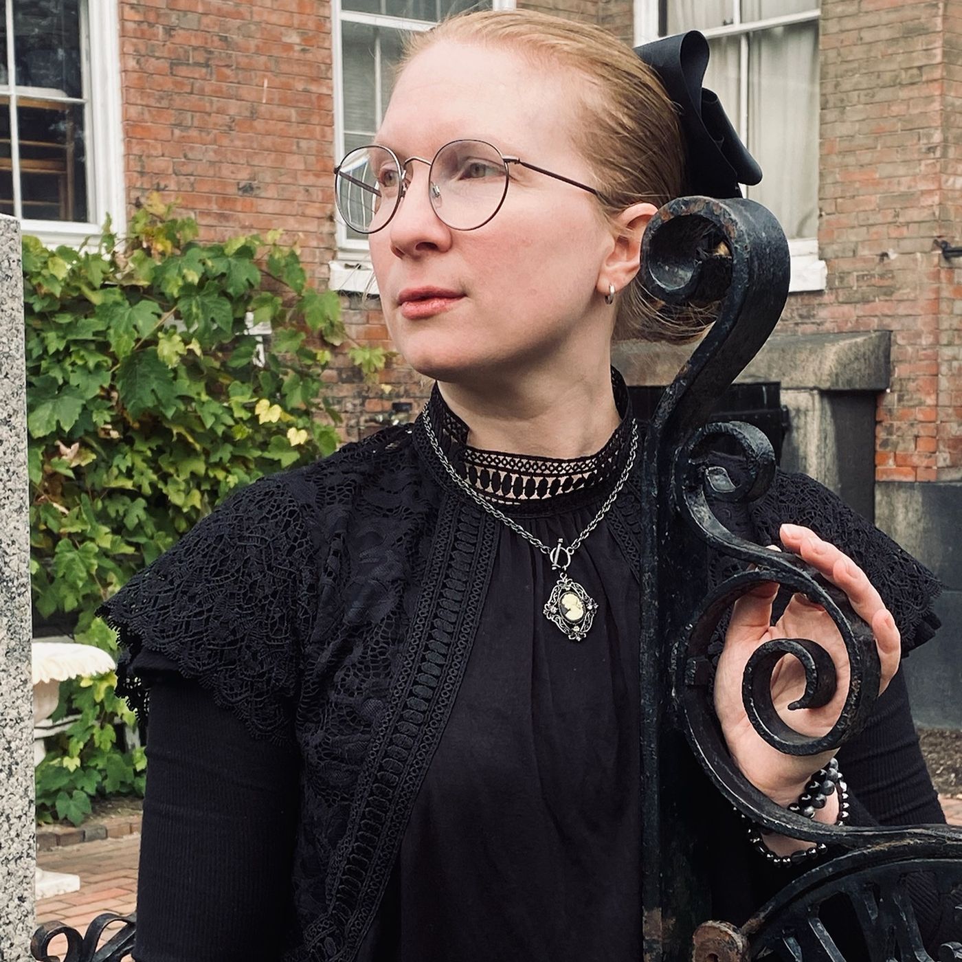 Episode 196 - Leanna Renee Hieber