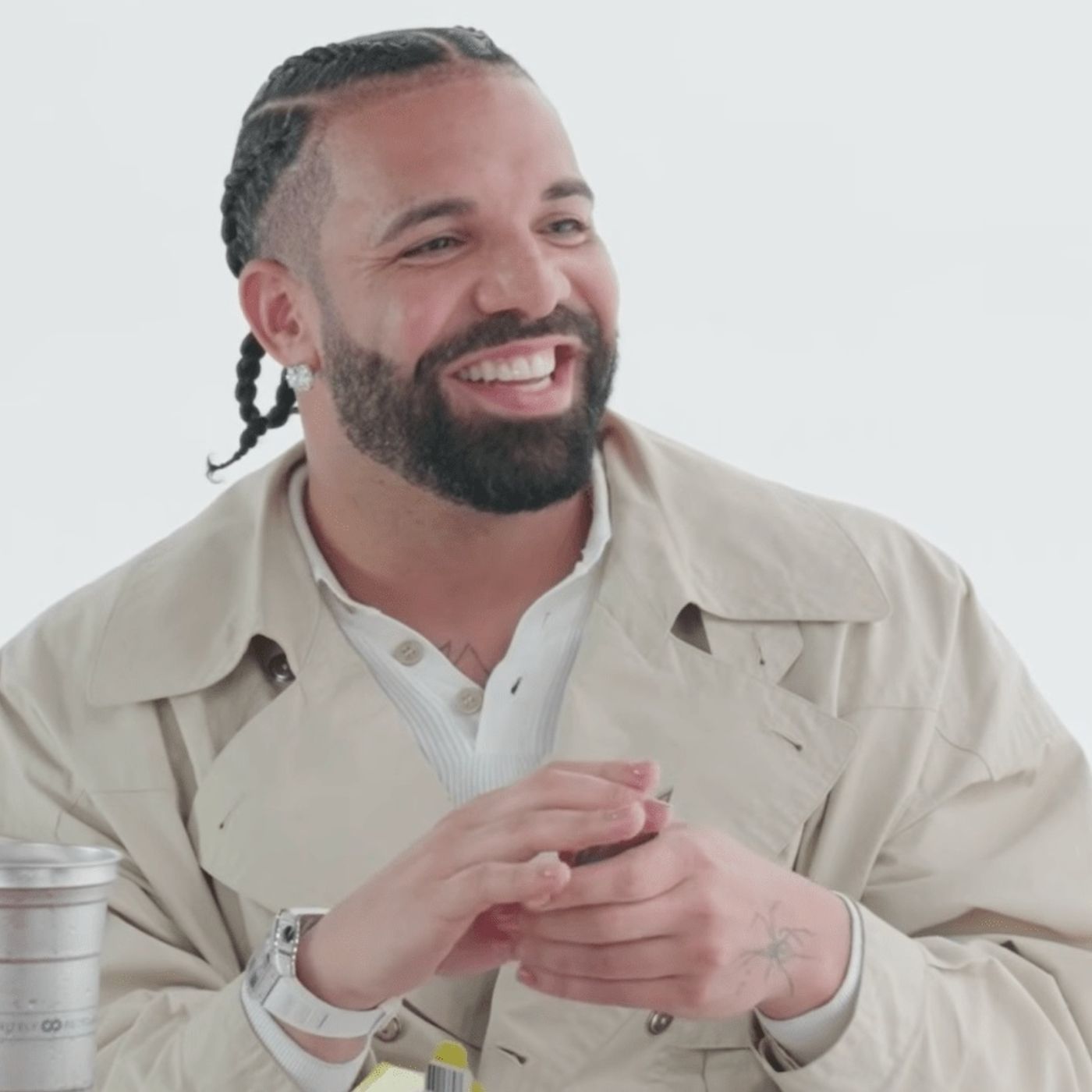 Drake Turns Kick Stream Into a 20-v-1 Dating Show, Warns Rap Rivals His ‘Pen Isn’t Dry’