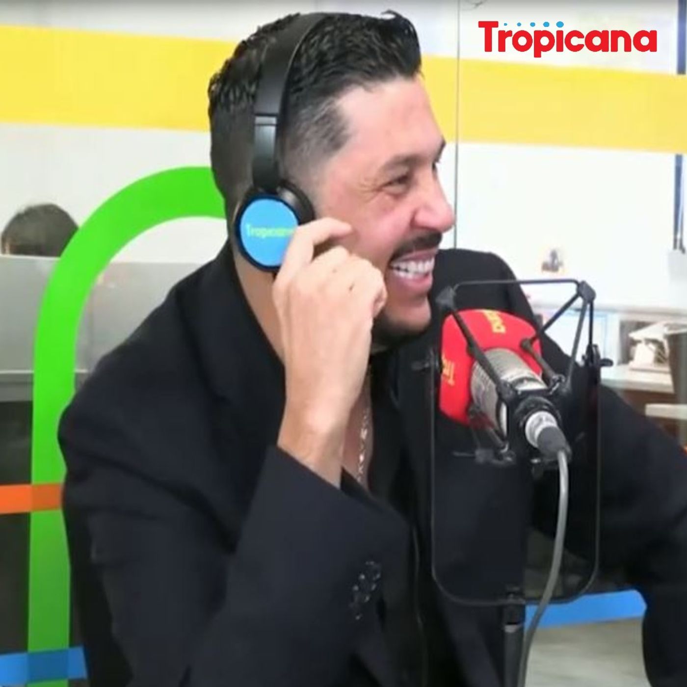 Luis Angel 'El Flaco' habla de la musica de Mexico episode artwork
