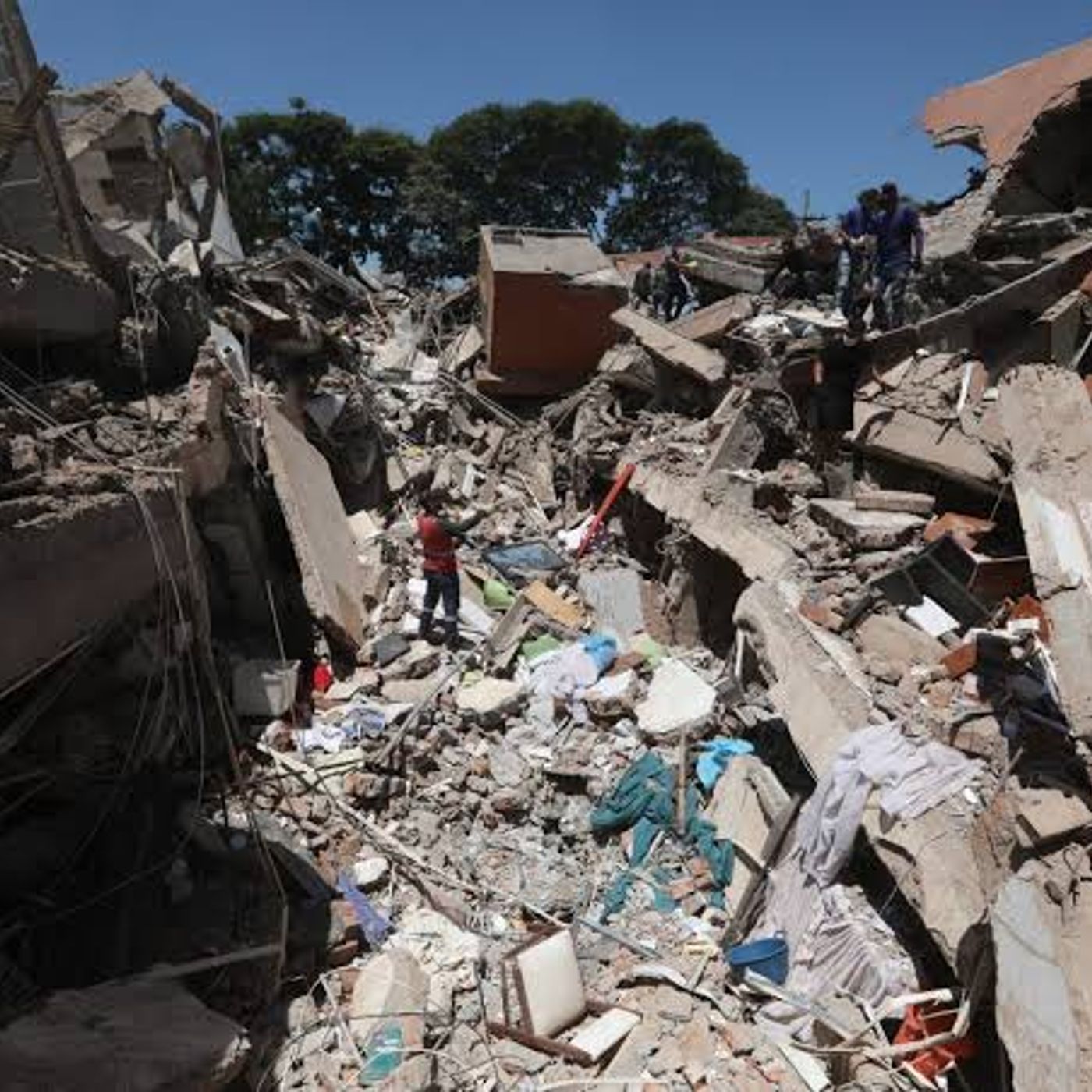 At least 132 killed in Colombia's largest earthquake in years episode artwork