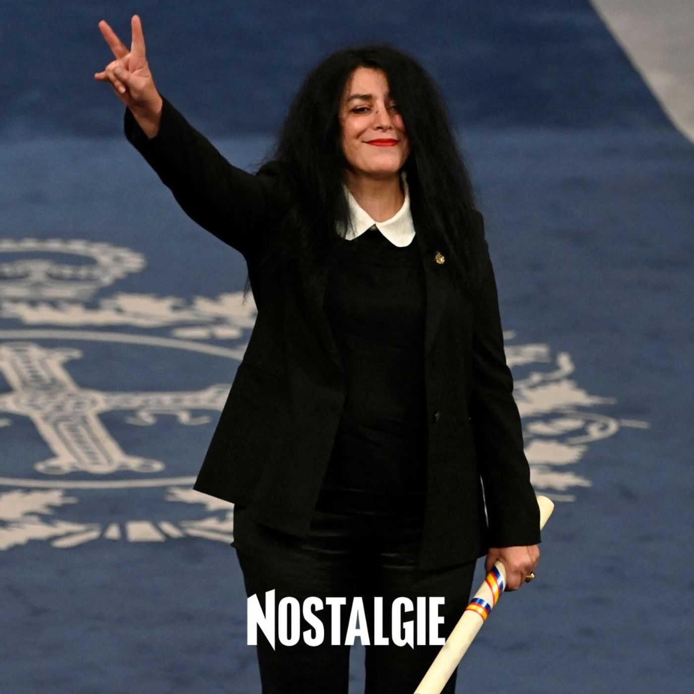 Marjane Satrapi, personnalité engagée, adversaire acharnée des autorités de Téhéran, est décédée episode artwork