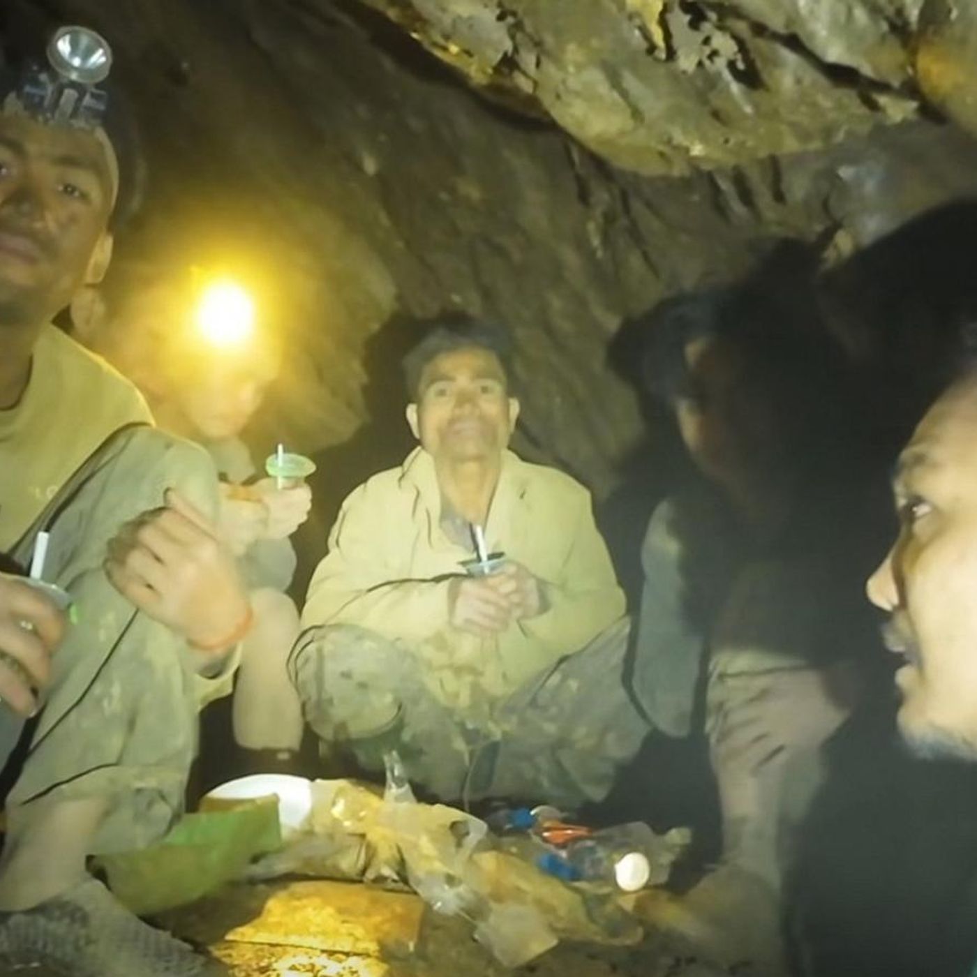 Laos cave rescuers race against time to find remaining missing men