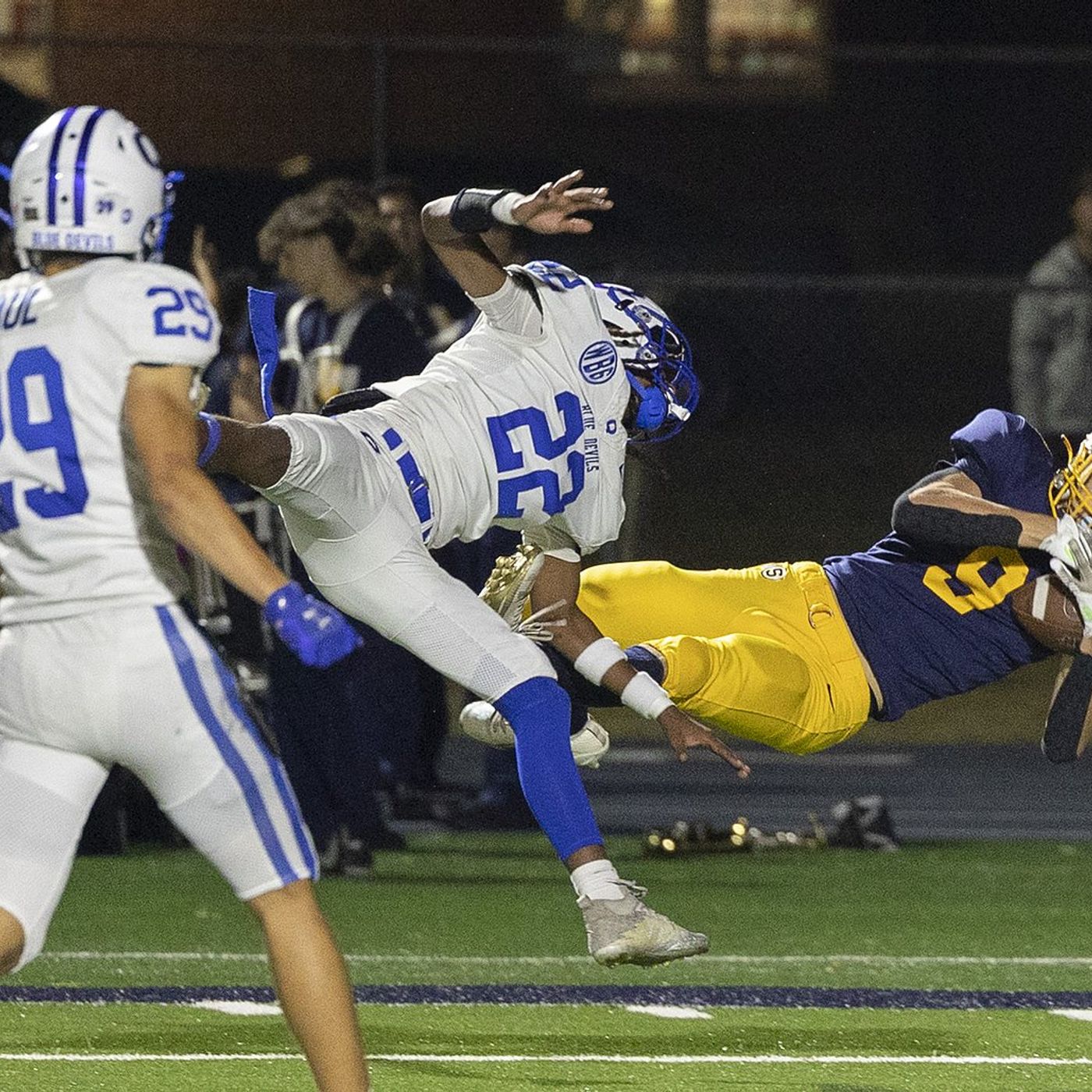 Sterling pulls away from Quincy in WB6 win