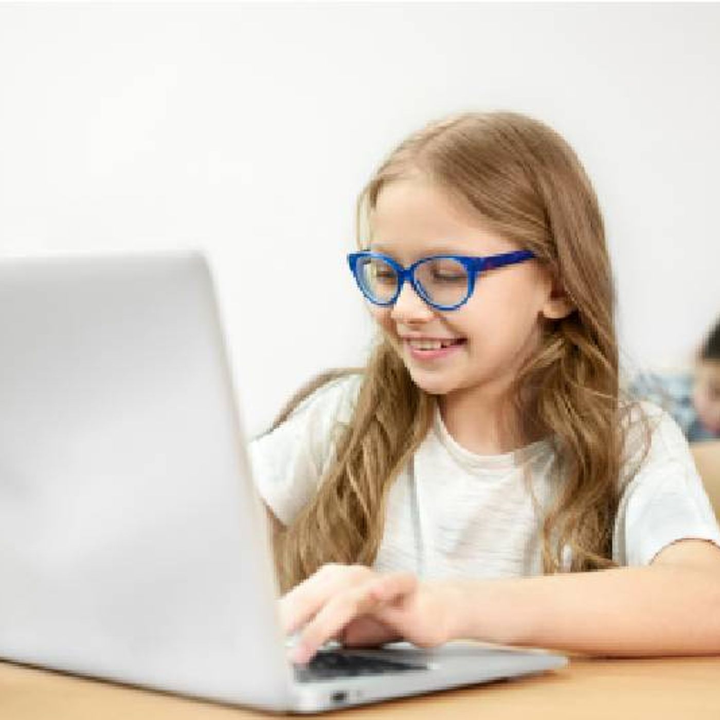 Class Groups in Online Learning Strategies for Virtual Success