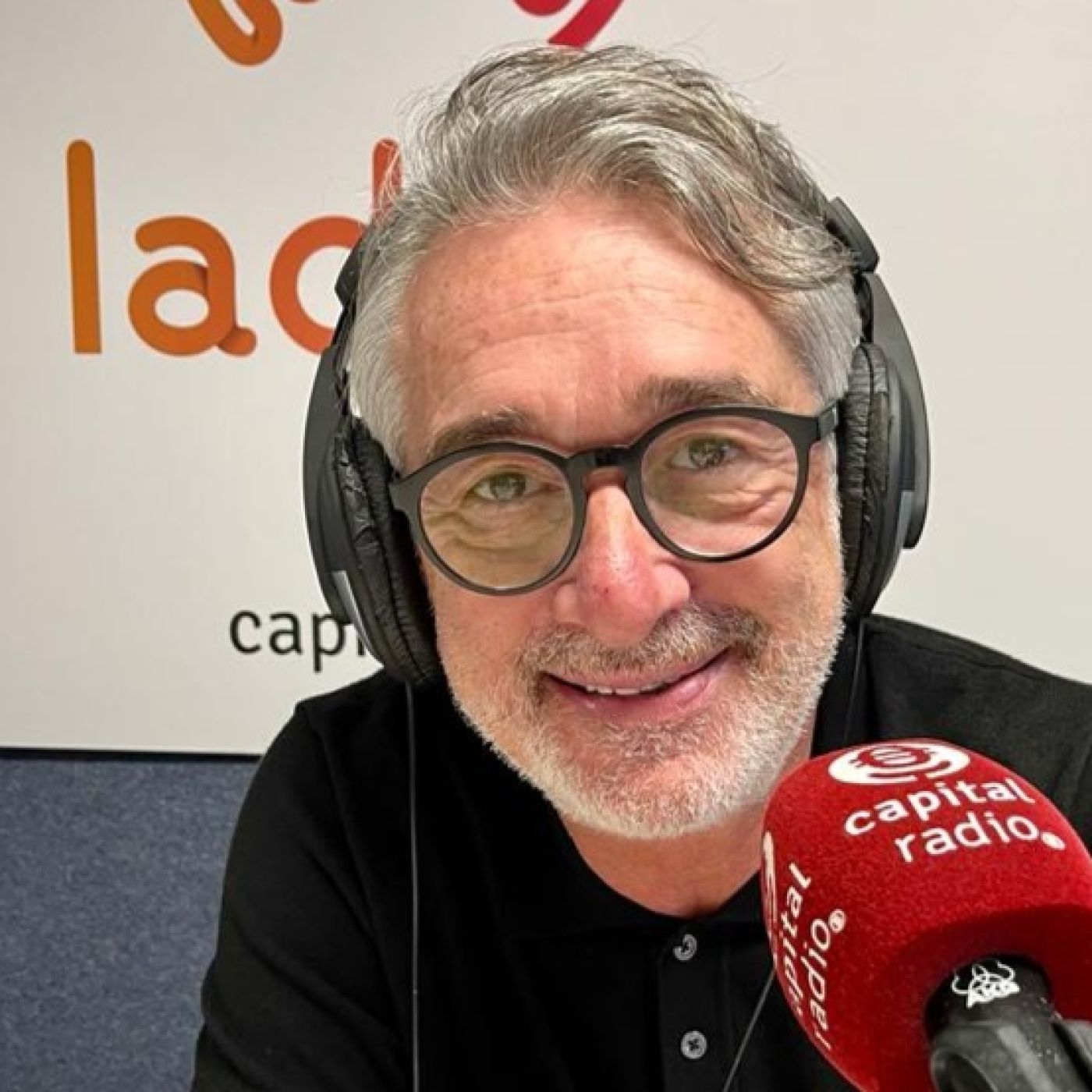La Diez Capital Radio