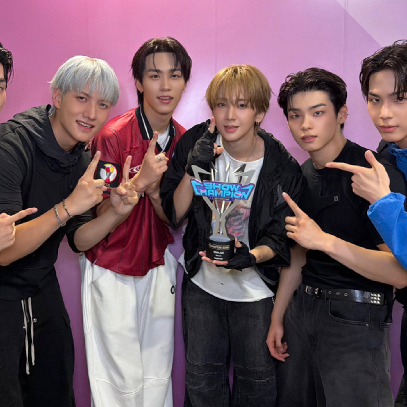 Watch: 82MAJOR Takes 1st-Ever Win On “Show Champion” With “Like Fire”; Performances By ENHYPEN, NEXZ, And More | Soompi episode artwork